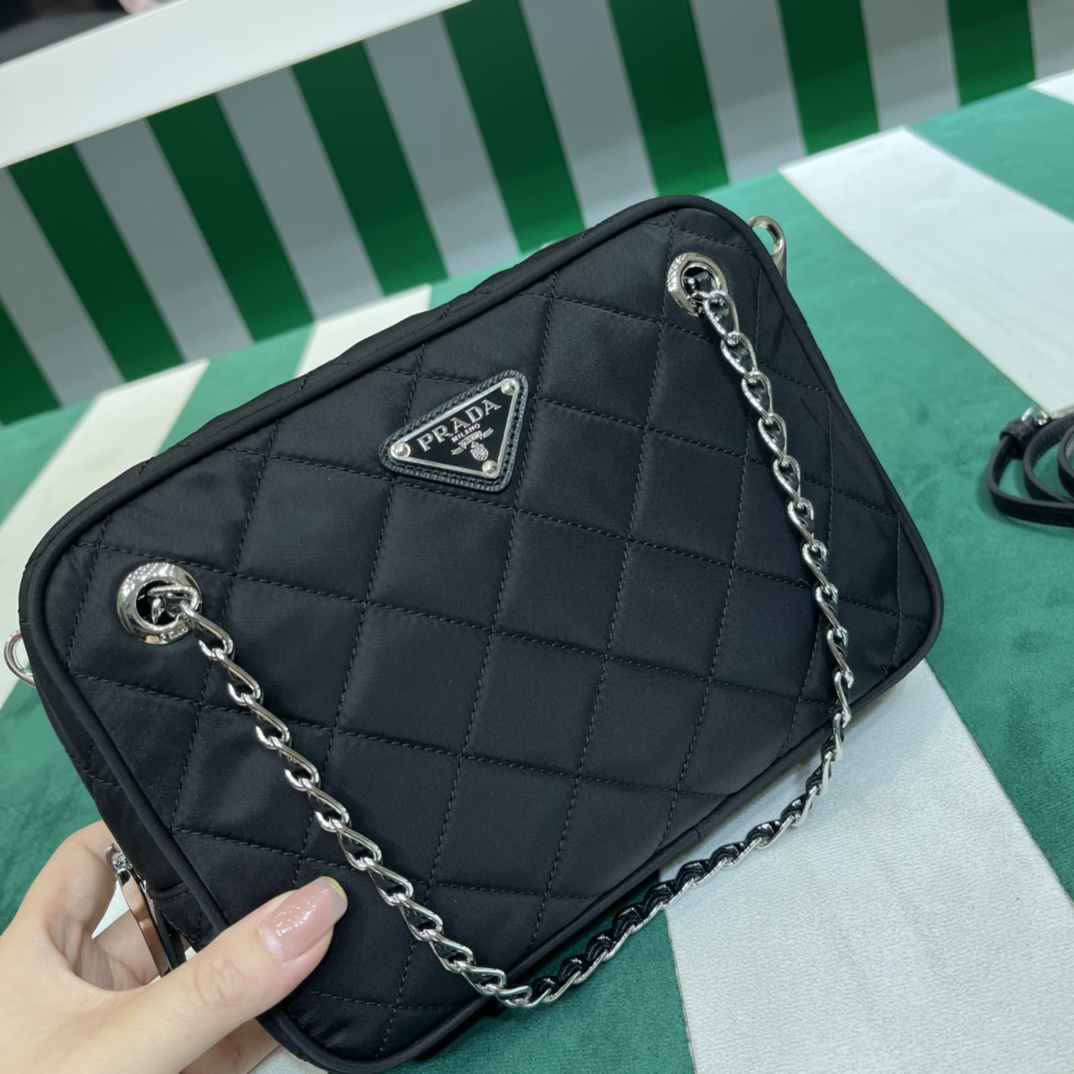 Pradα Vintage Handbags 1BH910