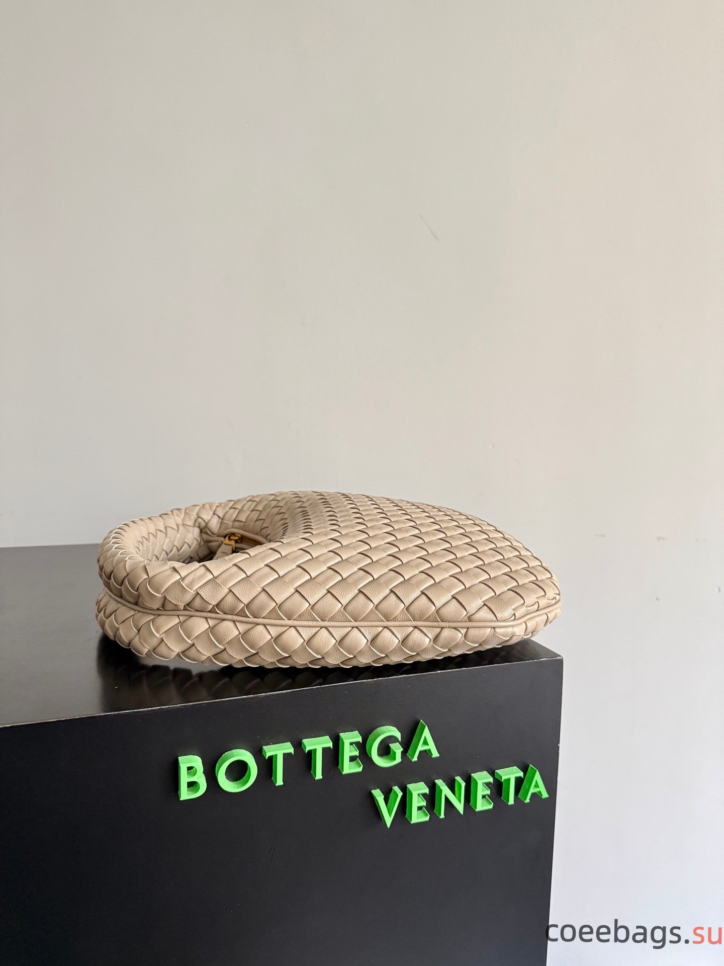 B0tt*ga Ven*ta Women