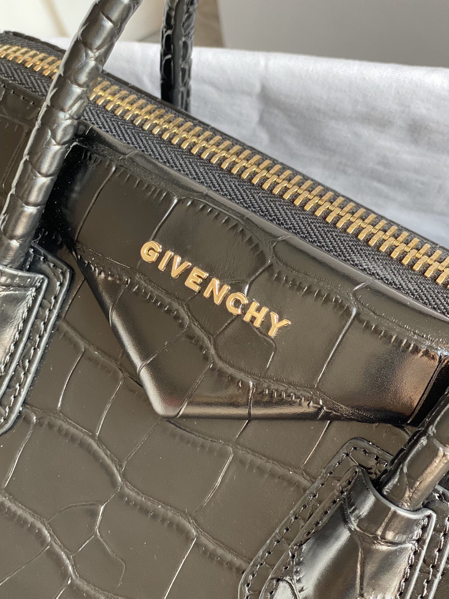 G1uenchy antigona handbags-33*18*26*41cm