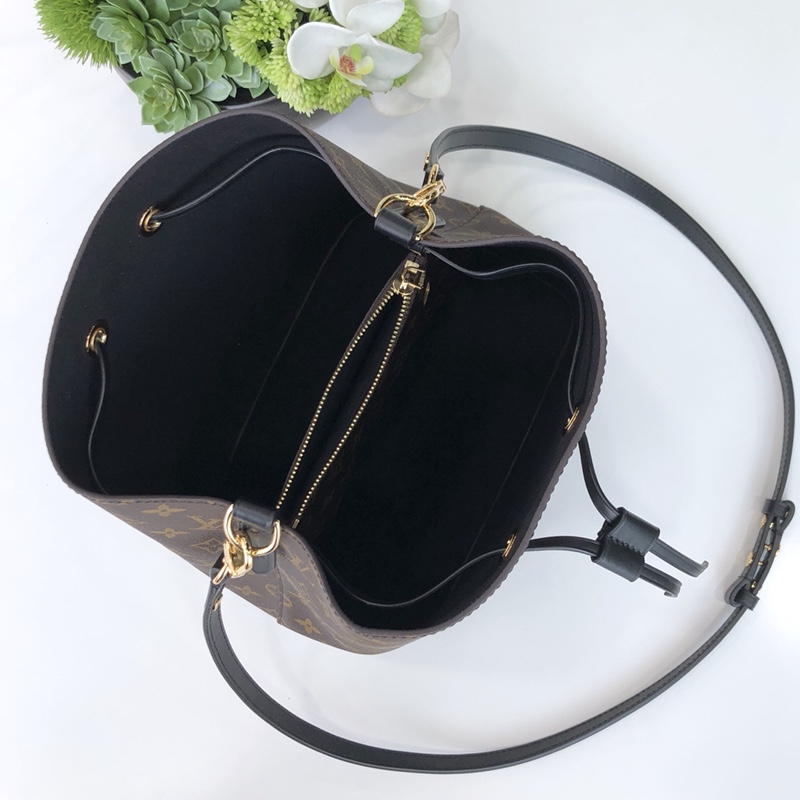 l0*is V*t0n néonoé bucket bag -26x22x27cm