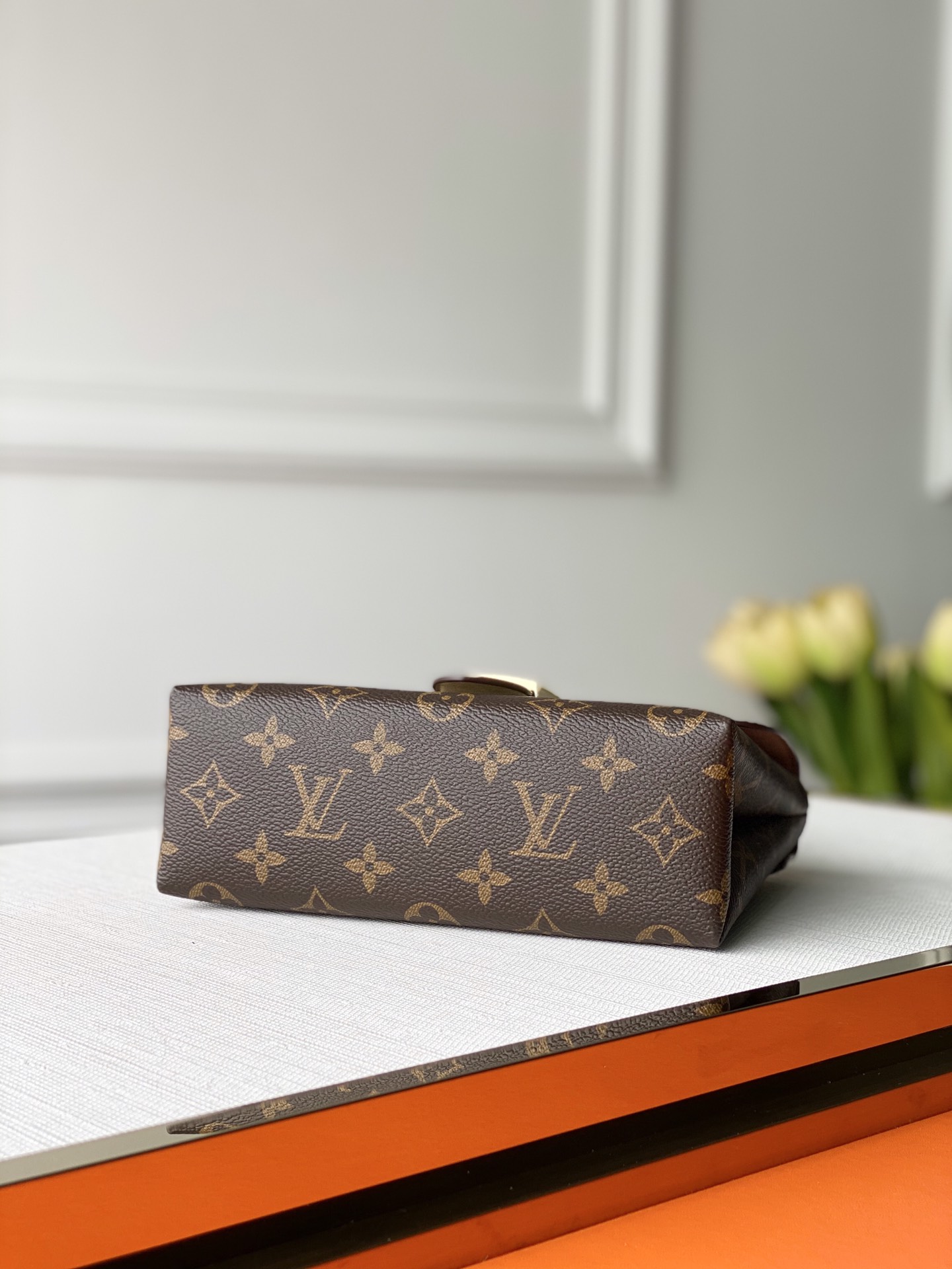 l0*is V*t0n locky bb bag -21* 17.0*8cm
