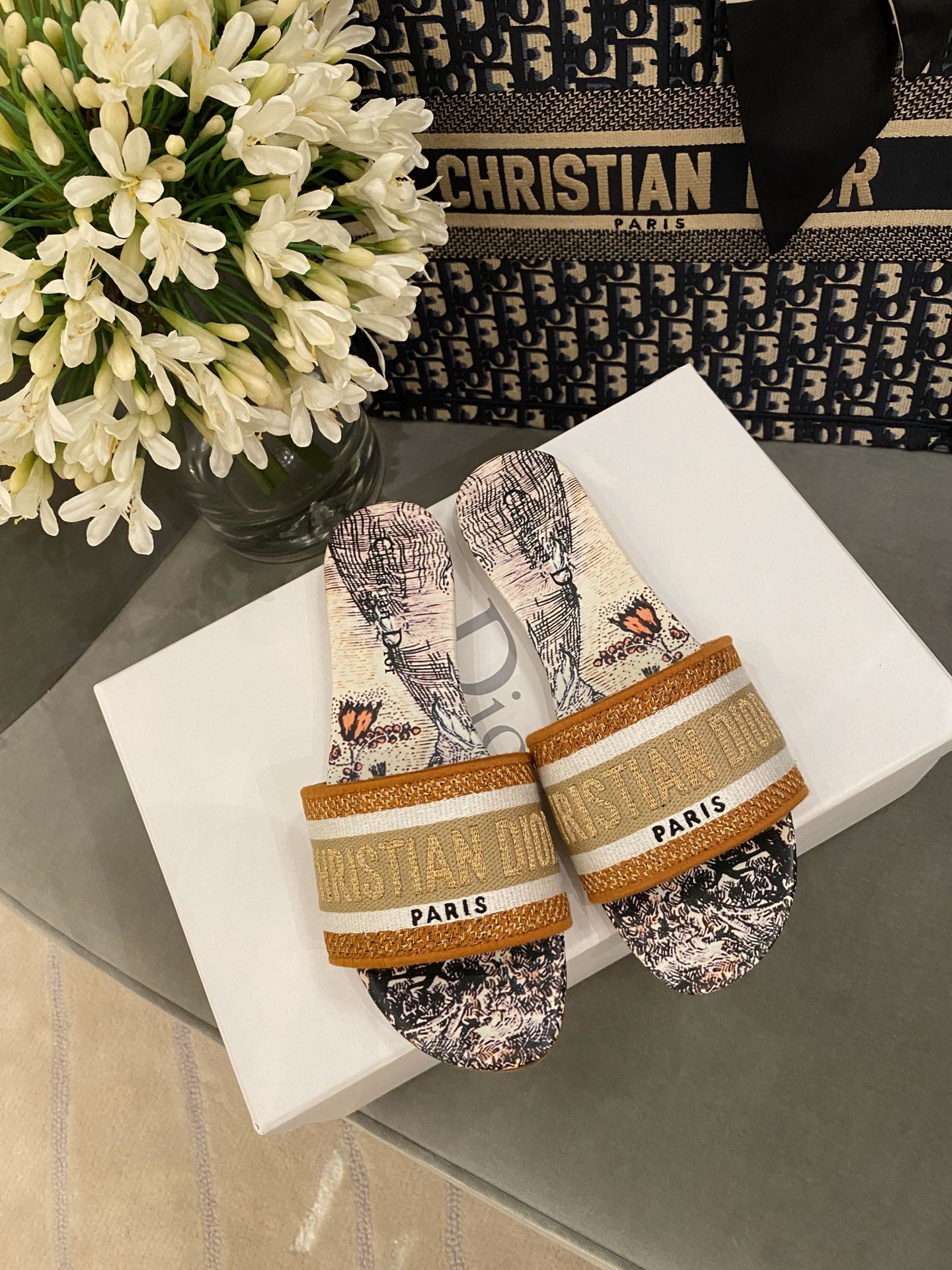 D*or slippers