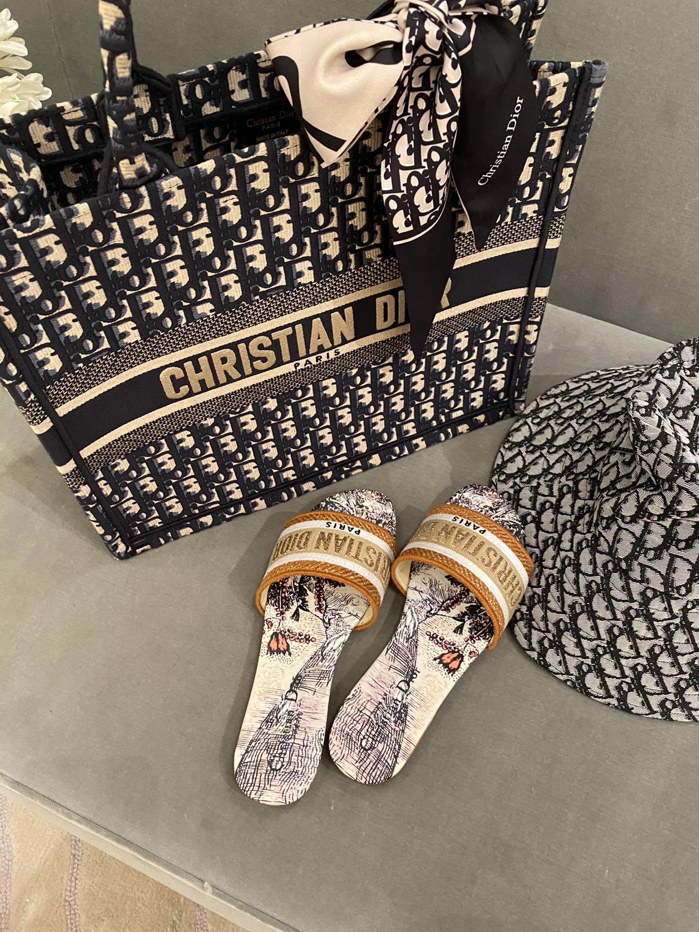 D*or slippers