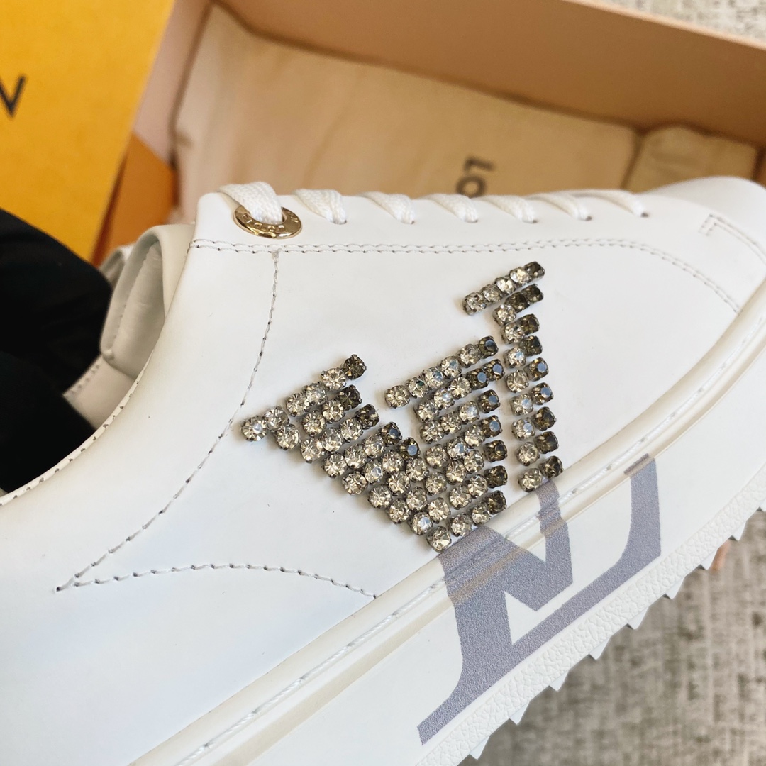 l0*is V*t0n sneakers(eu35-eu41)