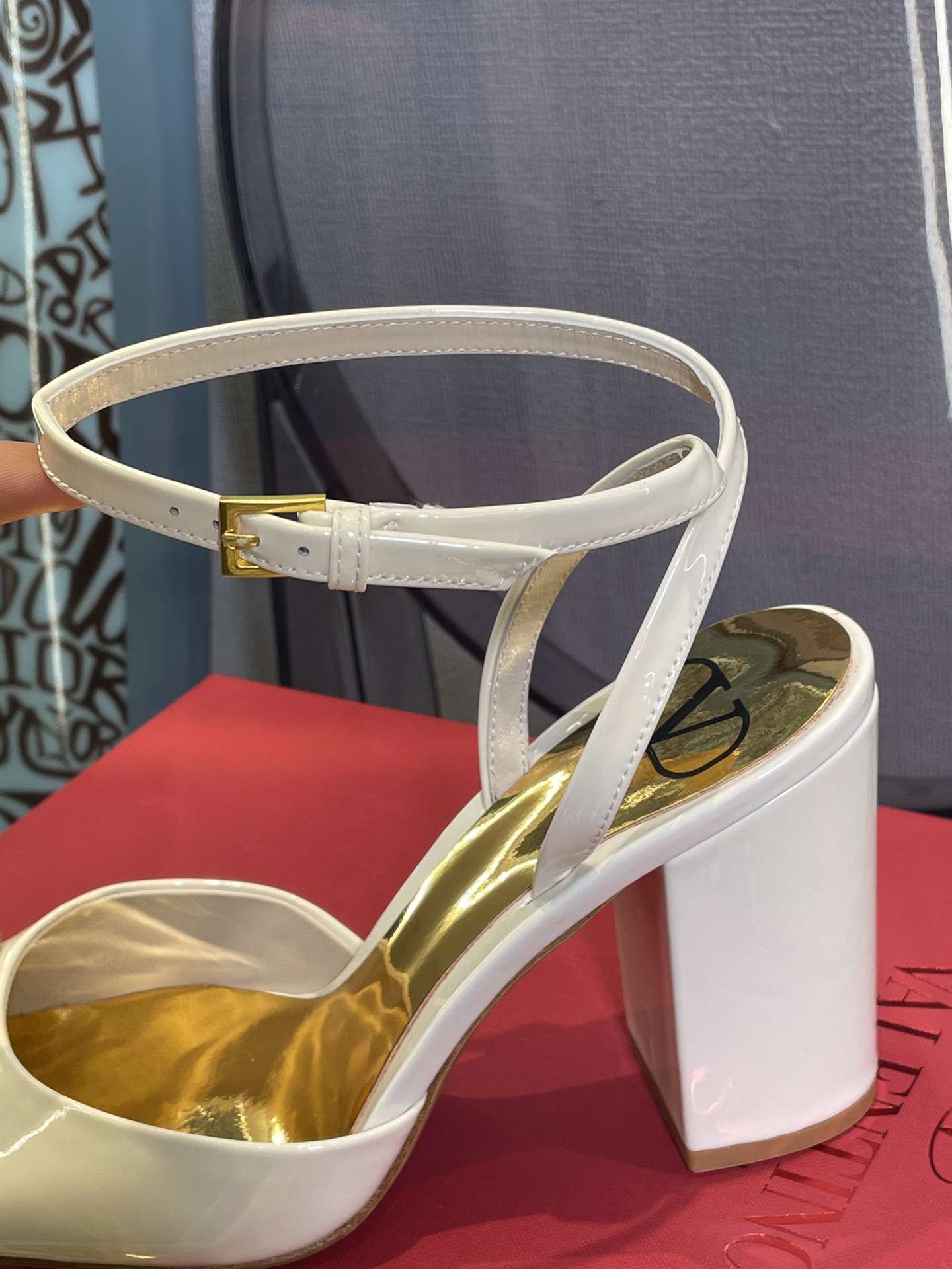 Va1e*ntin0 2022ss heels