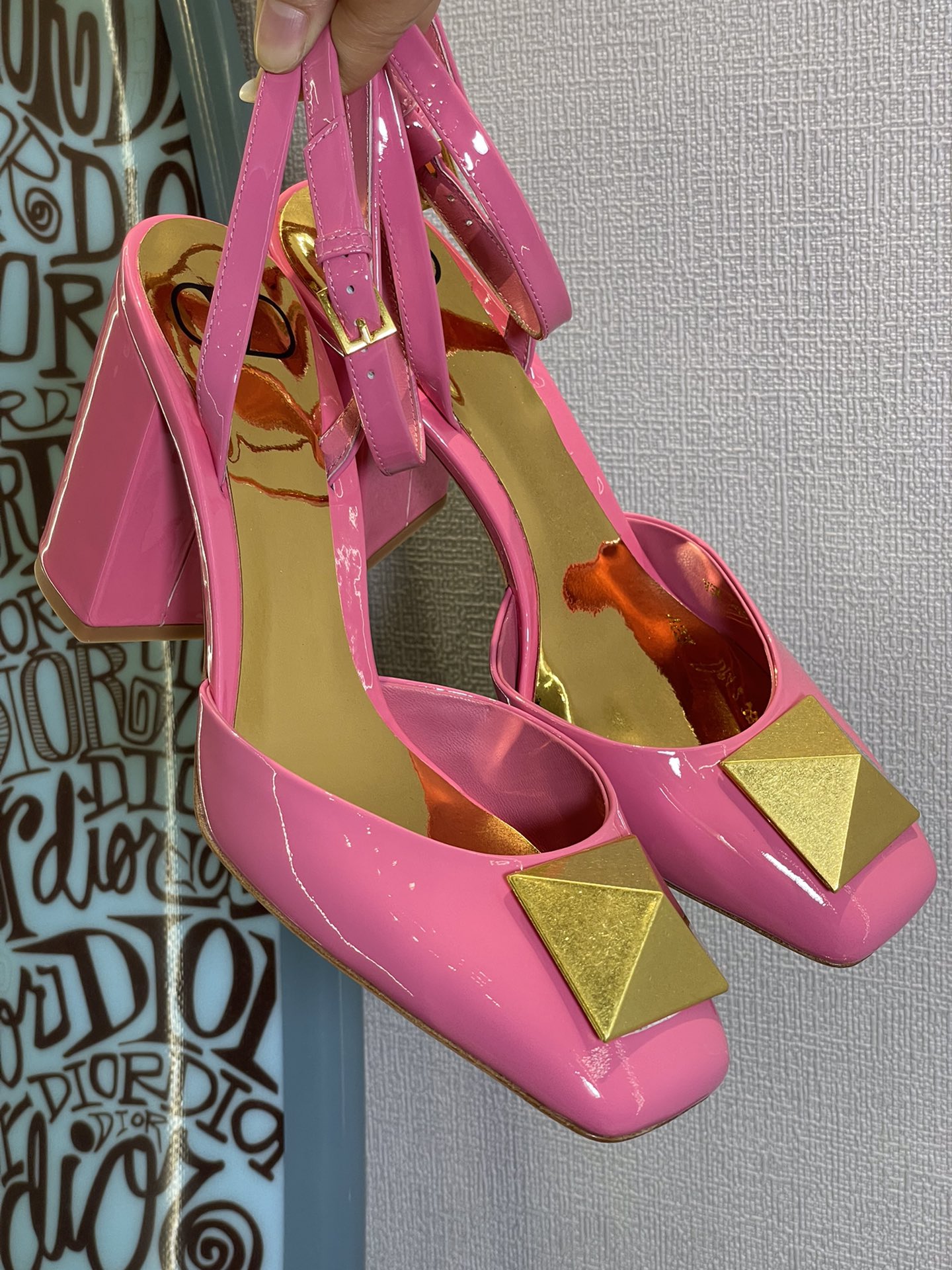 Va1e*ntin0 2022ss heels