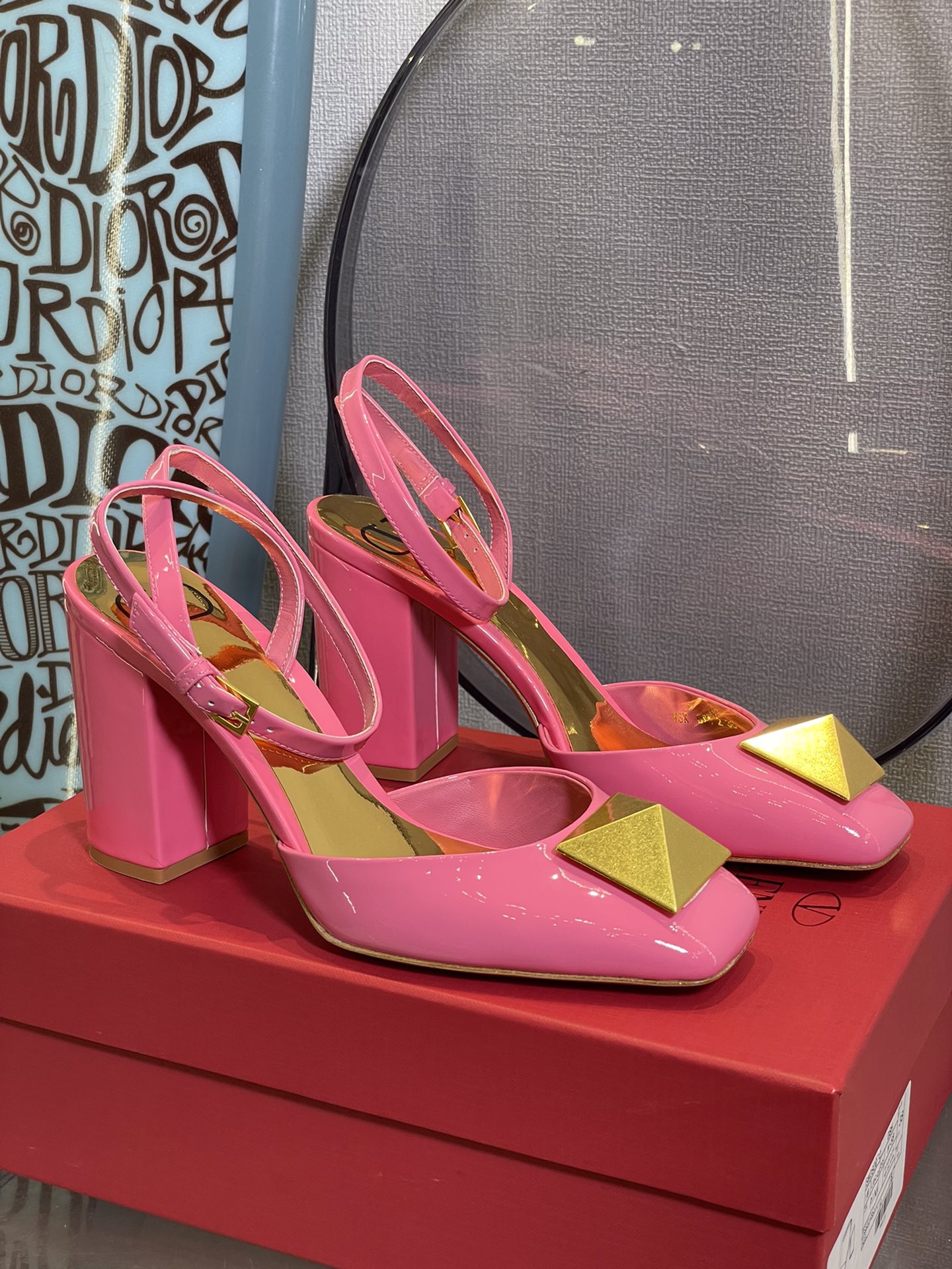 Va1e*ntin0 2022ss heels