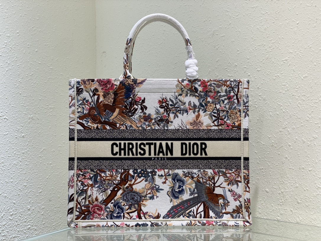 D*or book tote