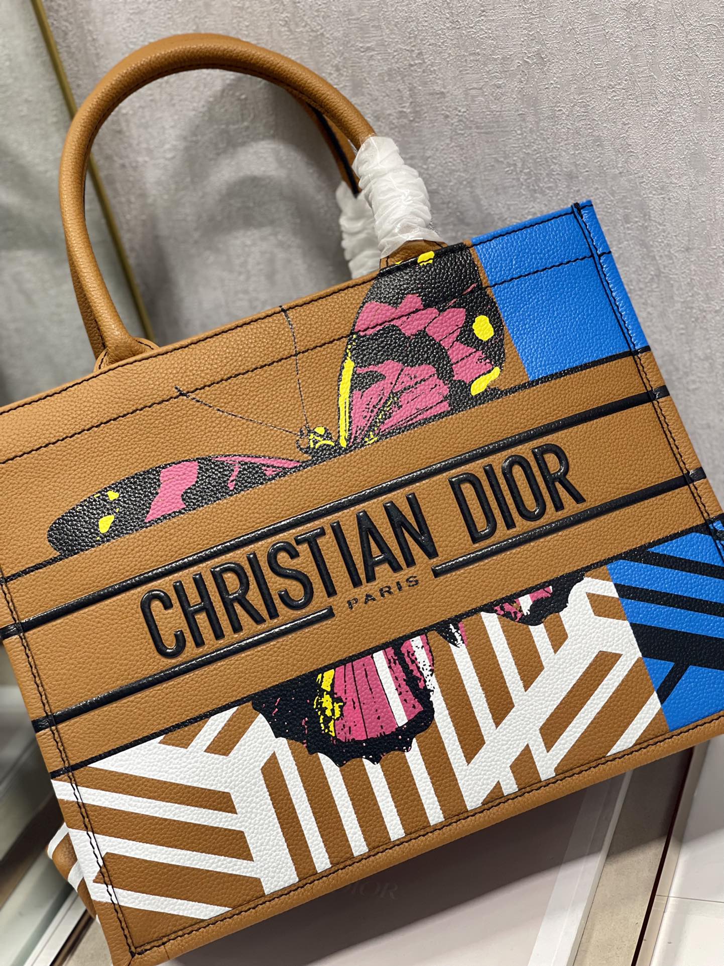 D*or book tote