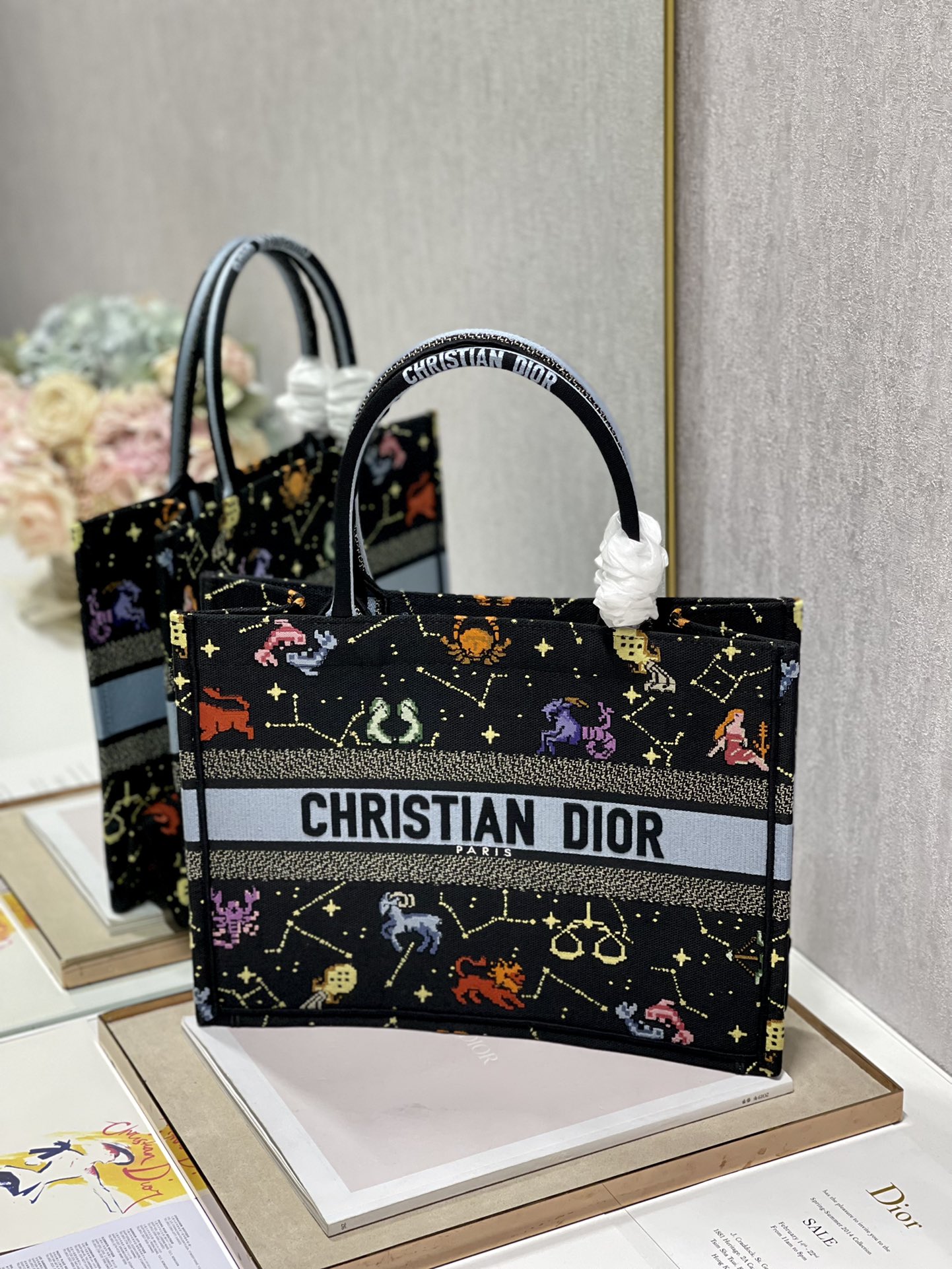 D*or small book tote-36.5cm