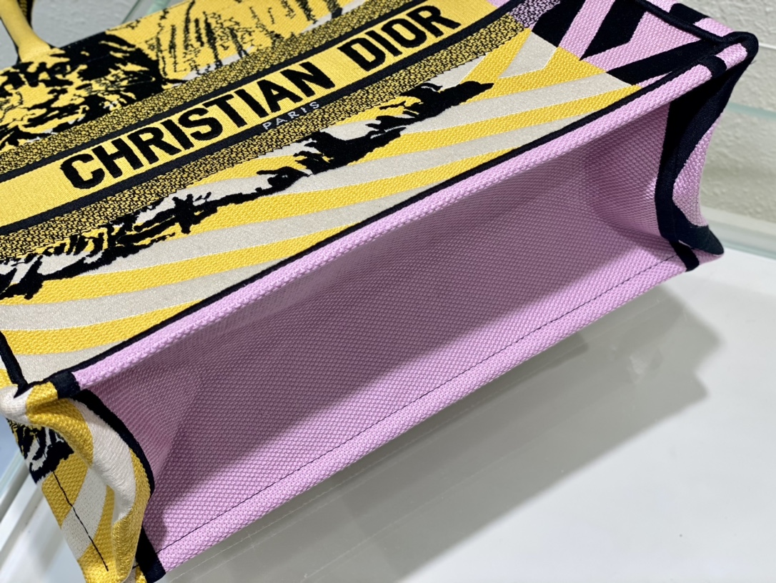 D*or small book tote-36.5cm