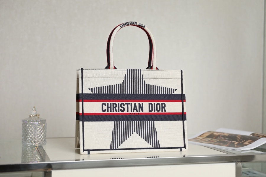 D*or small book tote-36.5cm