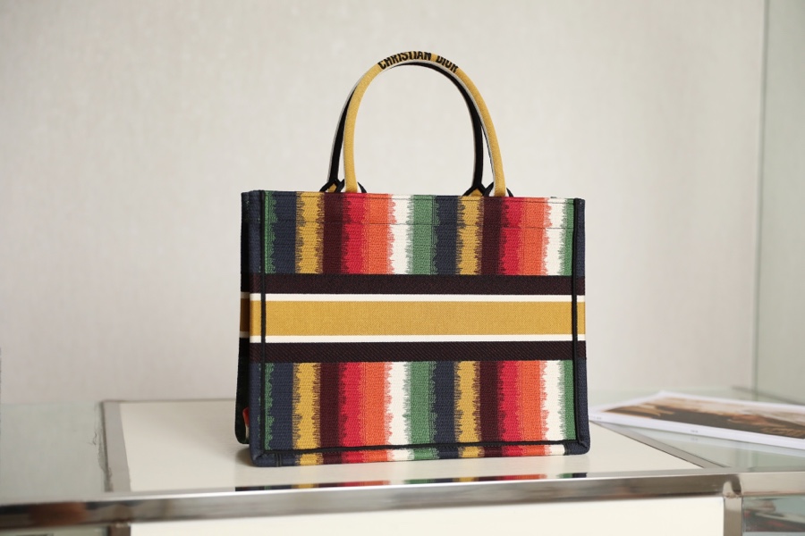 D*or small book tote-36.5cm