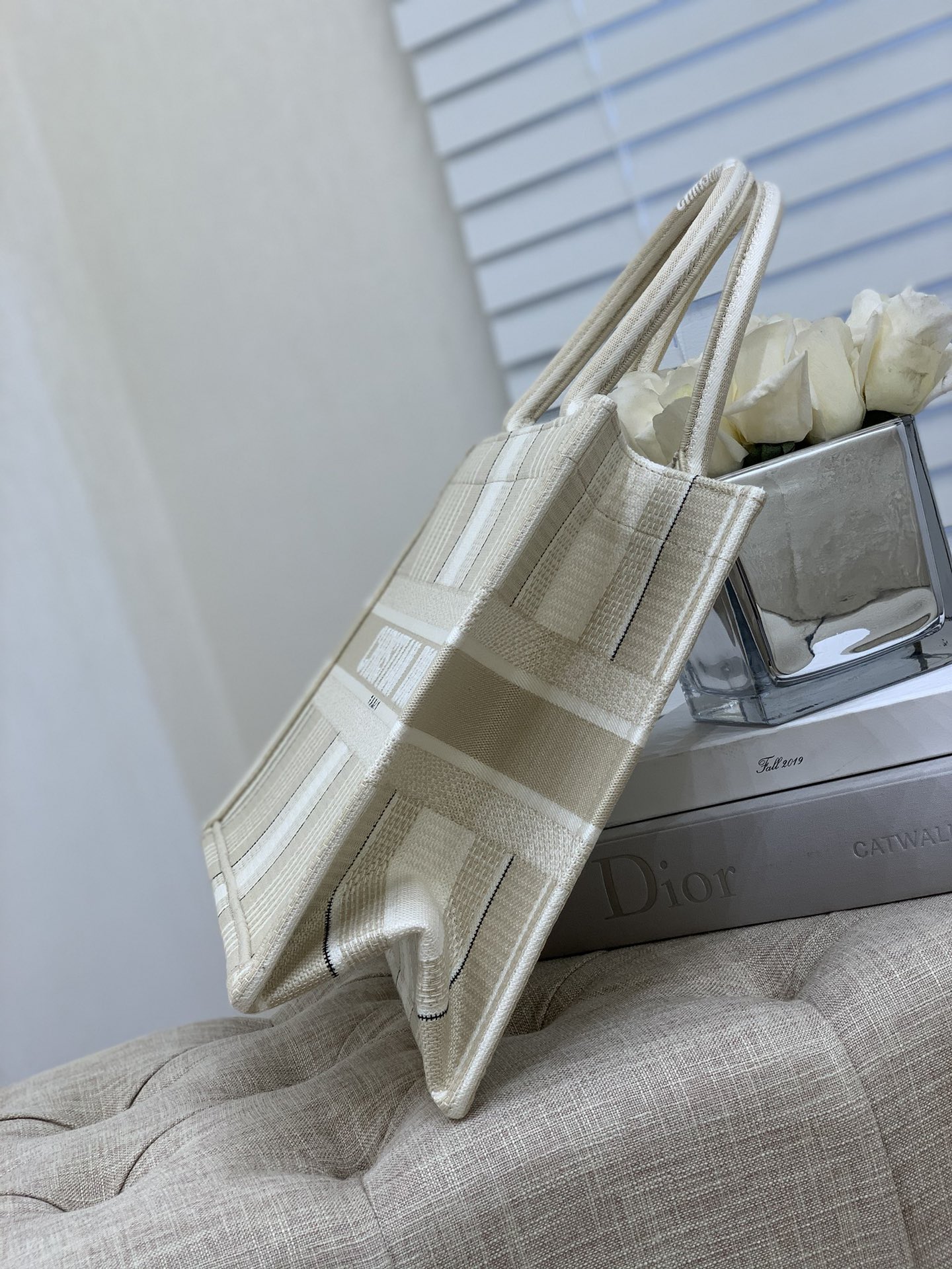 D*or small book tote-36.5cm