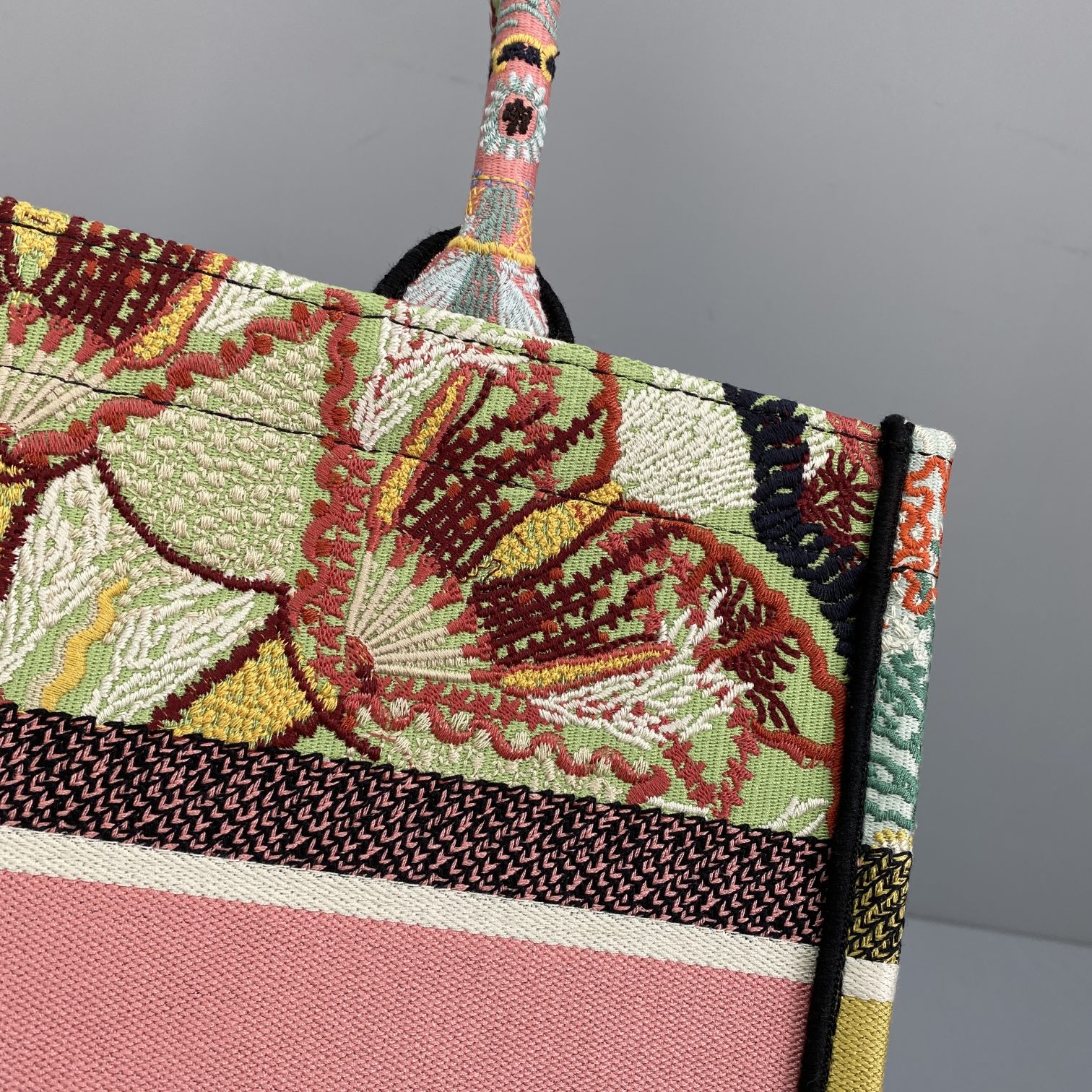 D*or small book tote-36.5cm