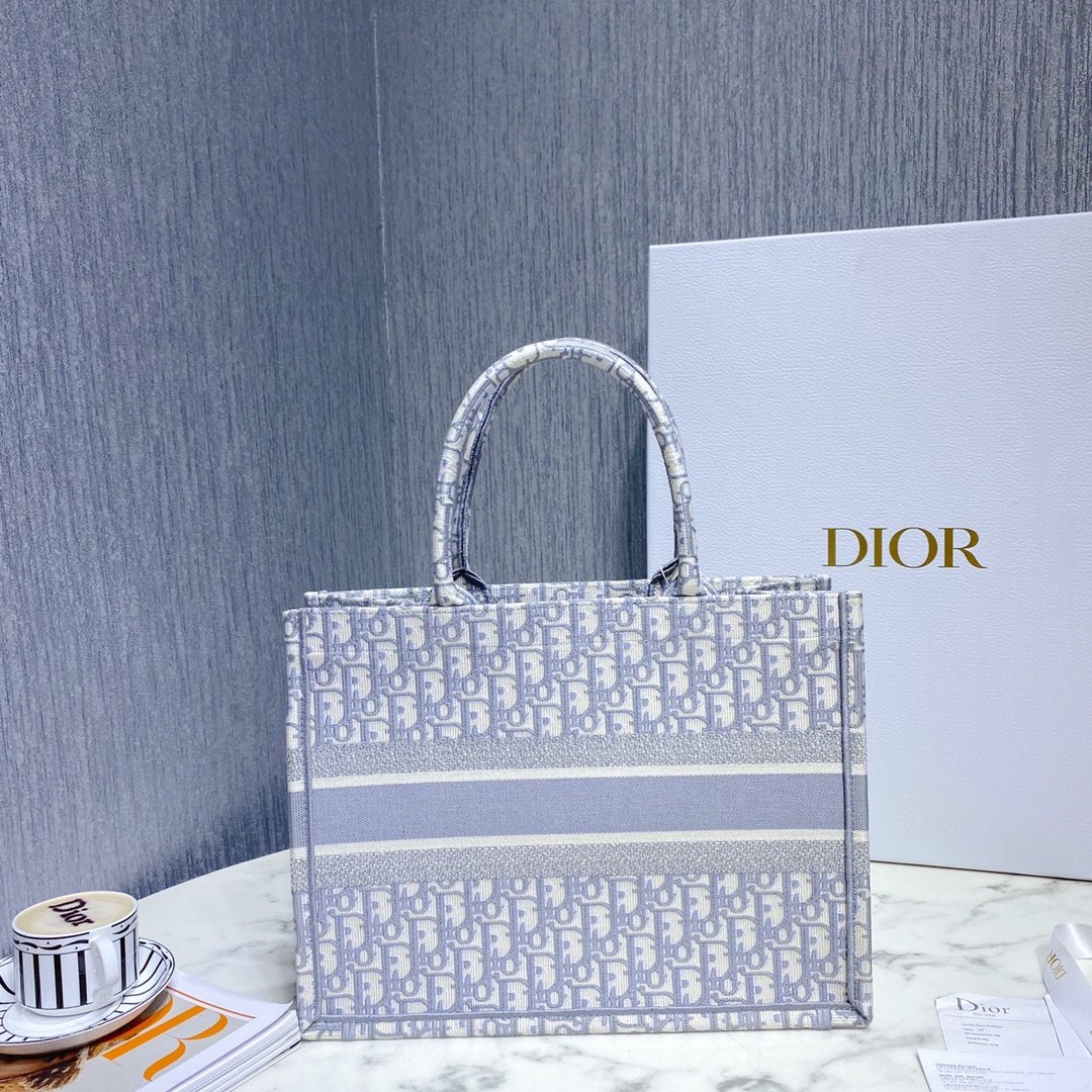 D*or small book tote-36.5cm