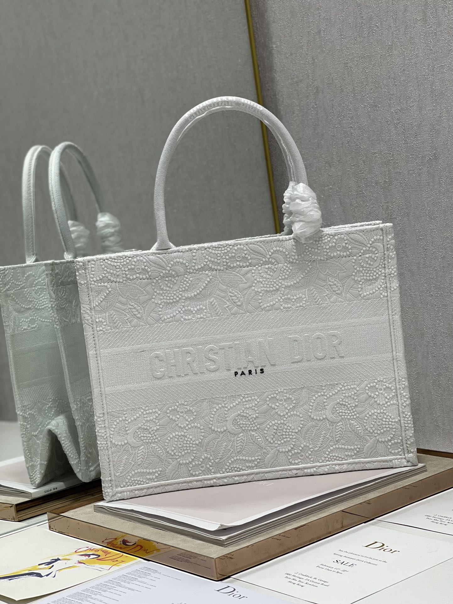 D*or small book tote-36*28cm