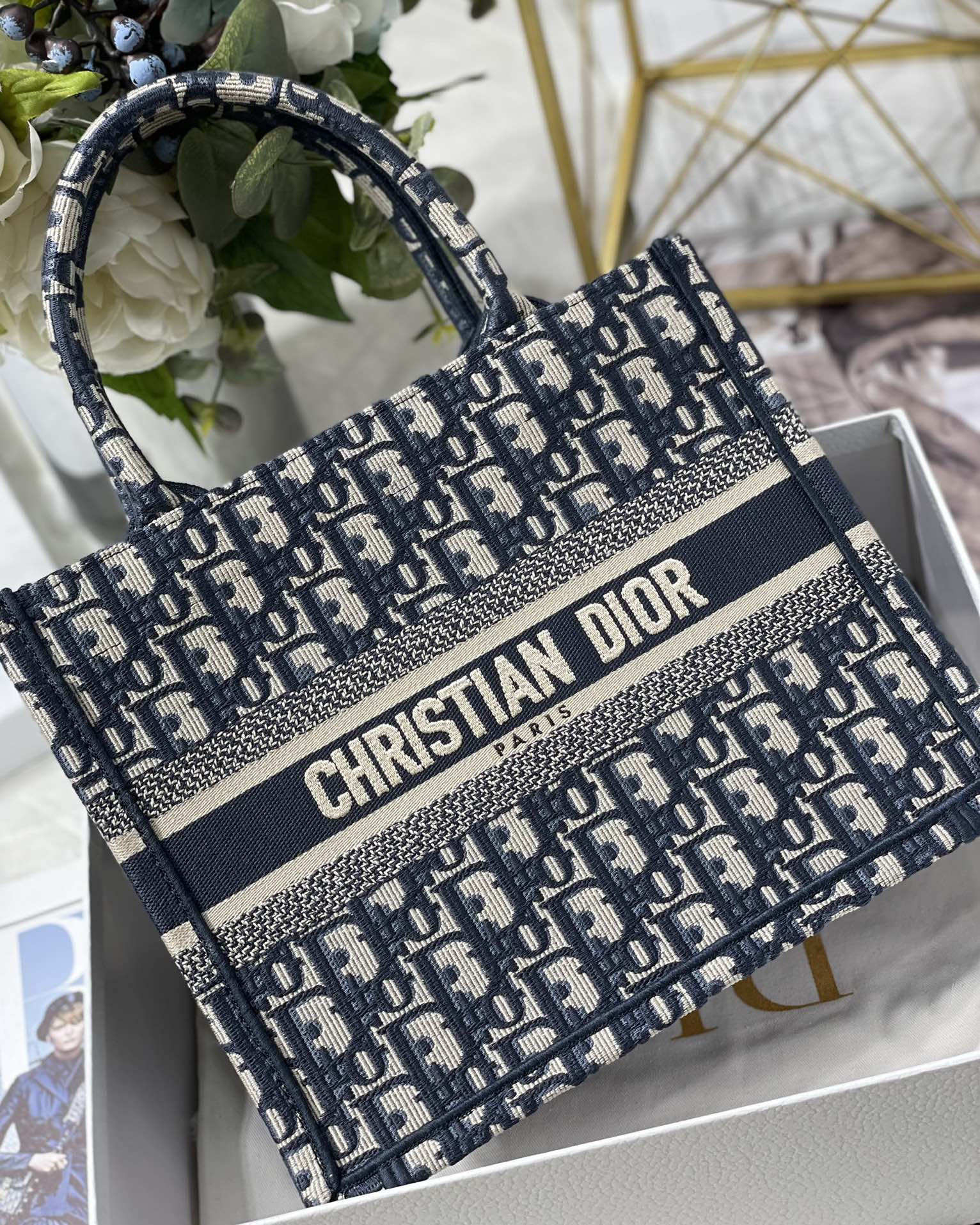 D*or small book tote-26*8*22cm