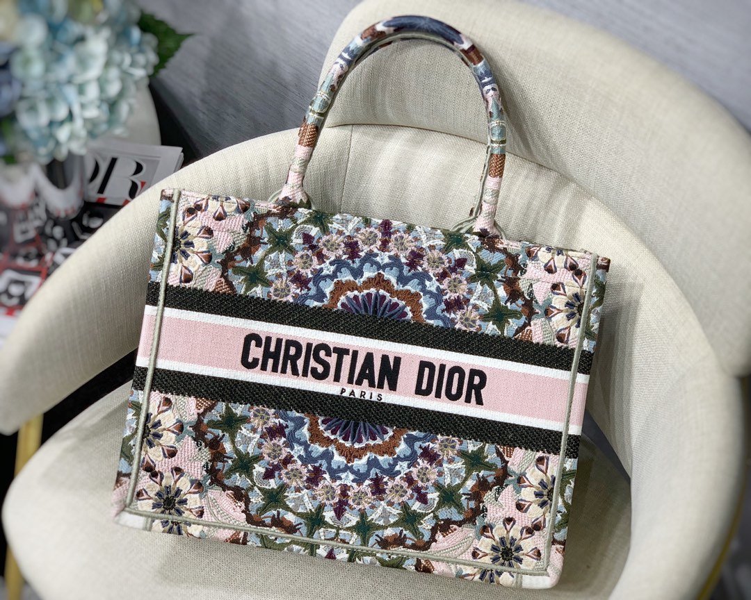 D*or small book tote-36.5cm