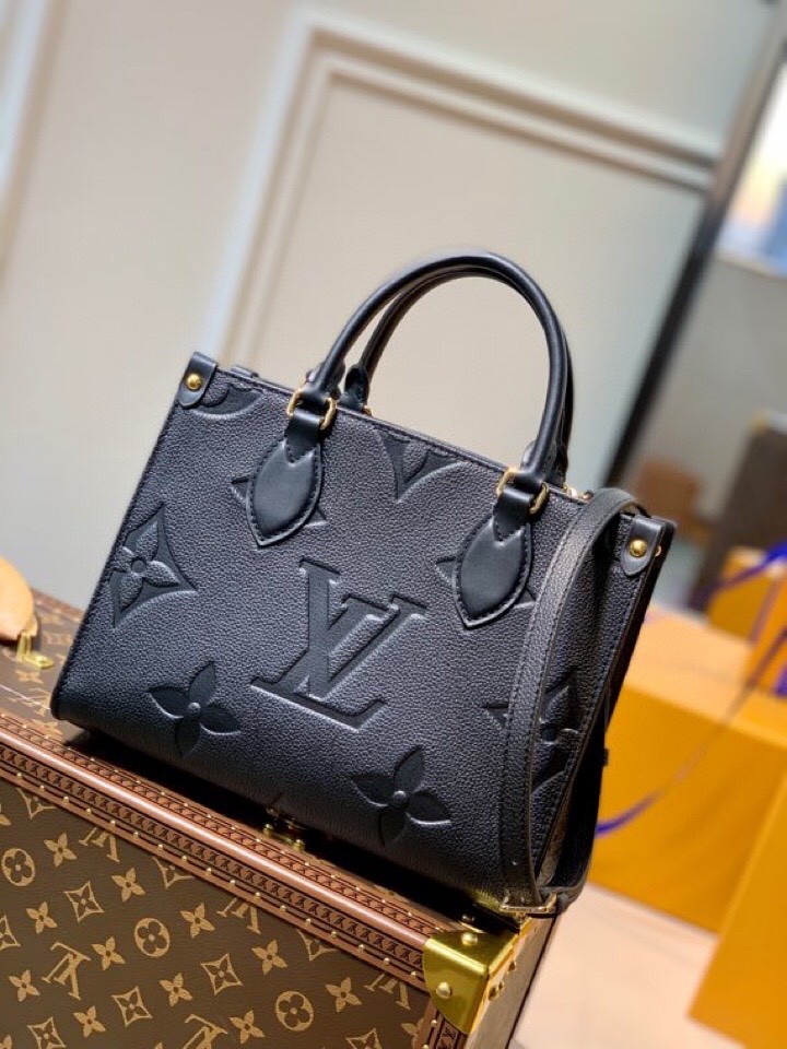 l0*is V*t0n onthego handbag-25*19*11cm