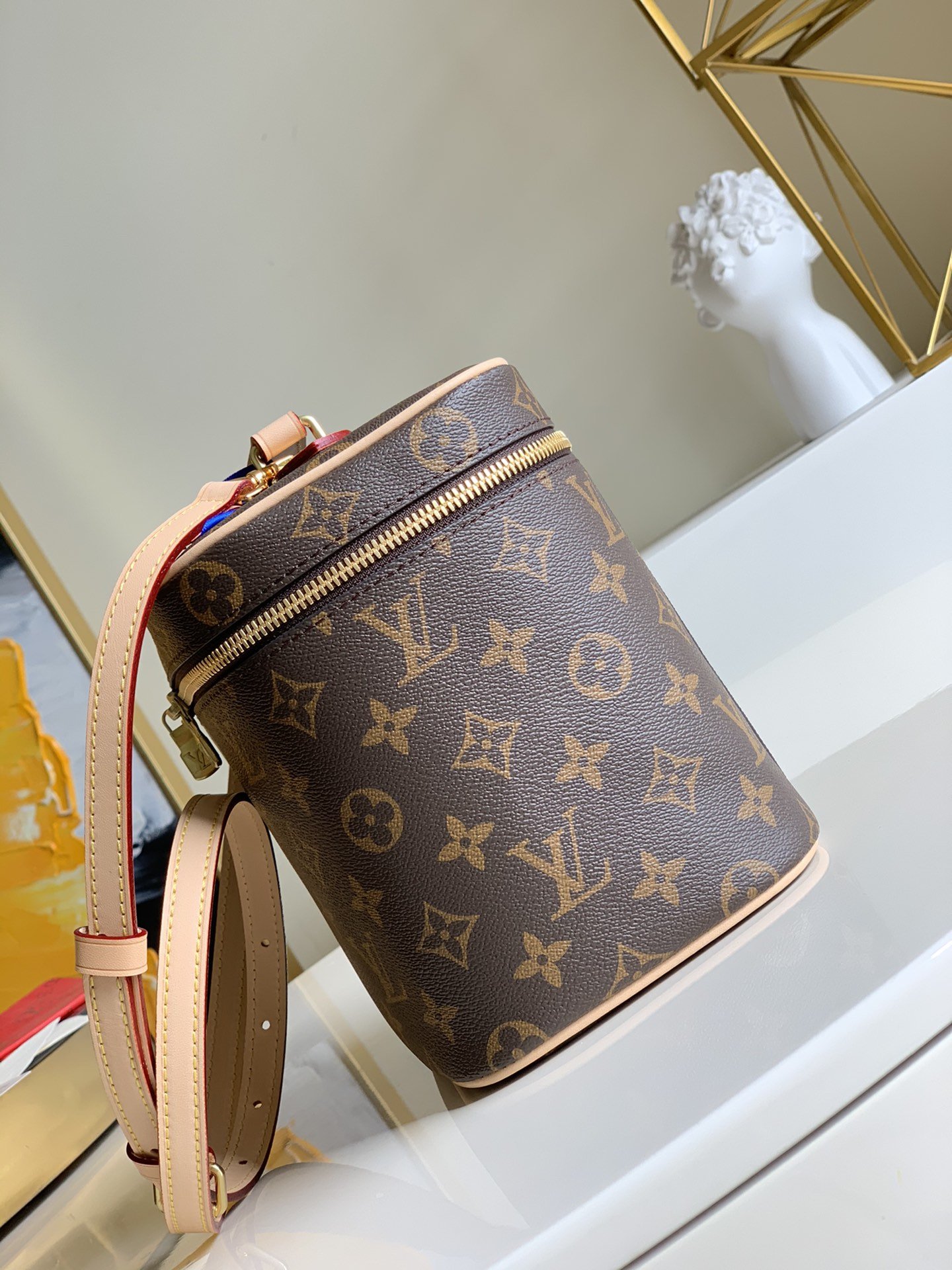 l0*is V*t0n cosmetic bag