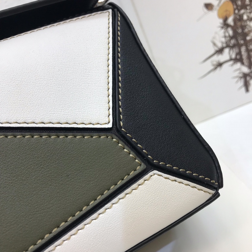 L0ew* puzzle medium bag-29*18*12cm