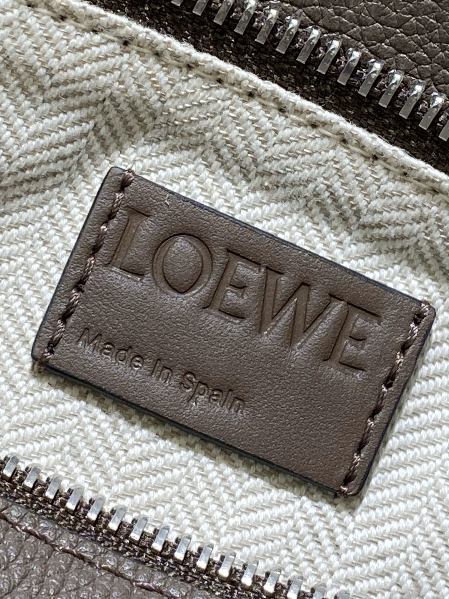 L0ew* puzzle small bag-24*10*14cm
