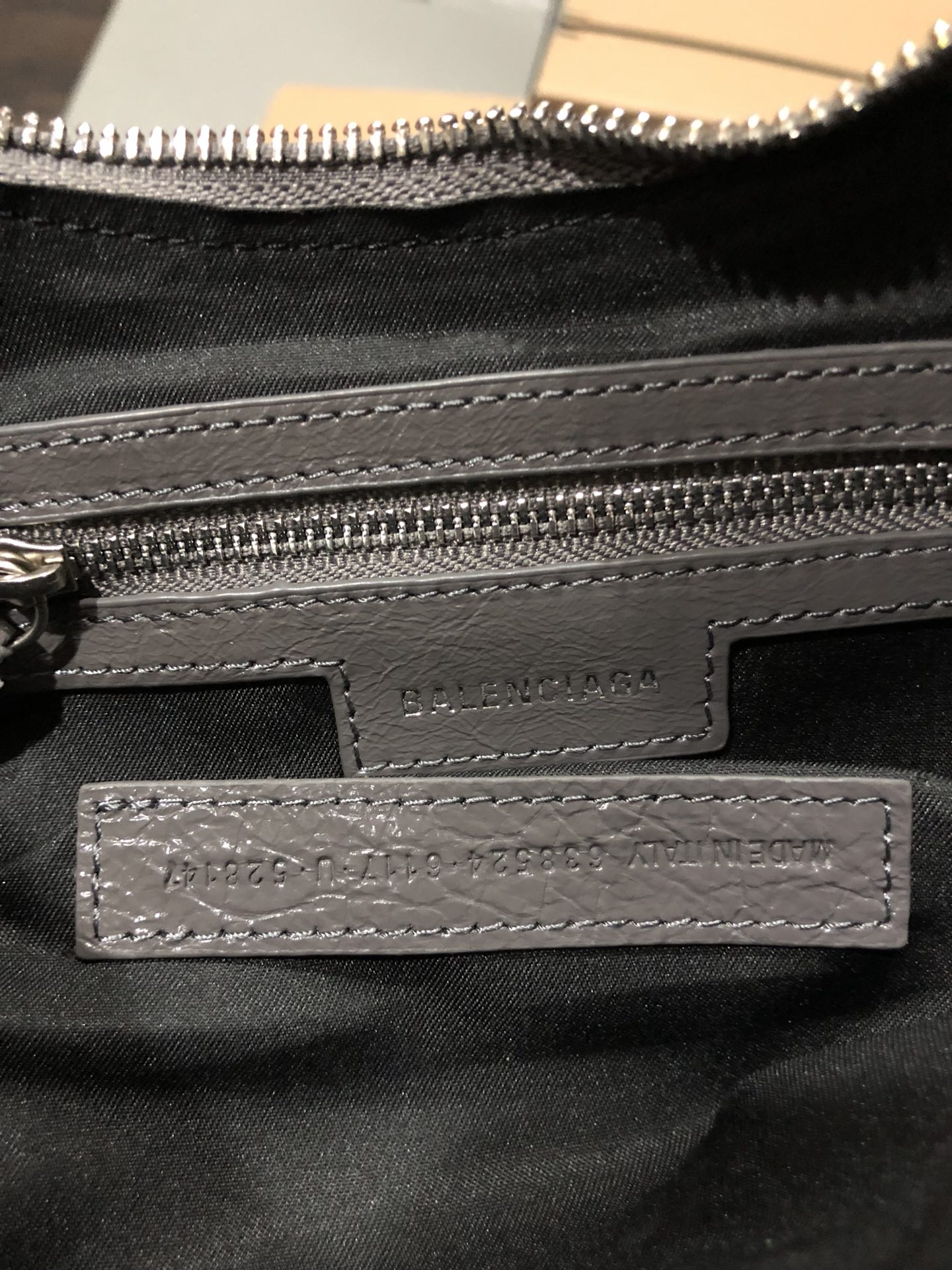 Balenciag Le Cagole Handbags-33*16*8CM