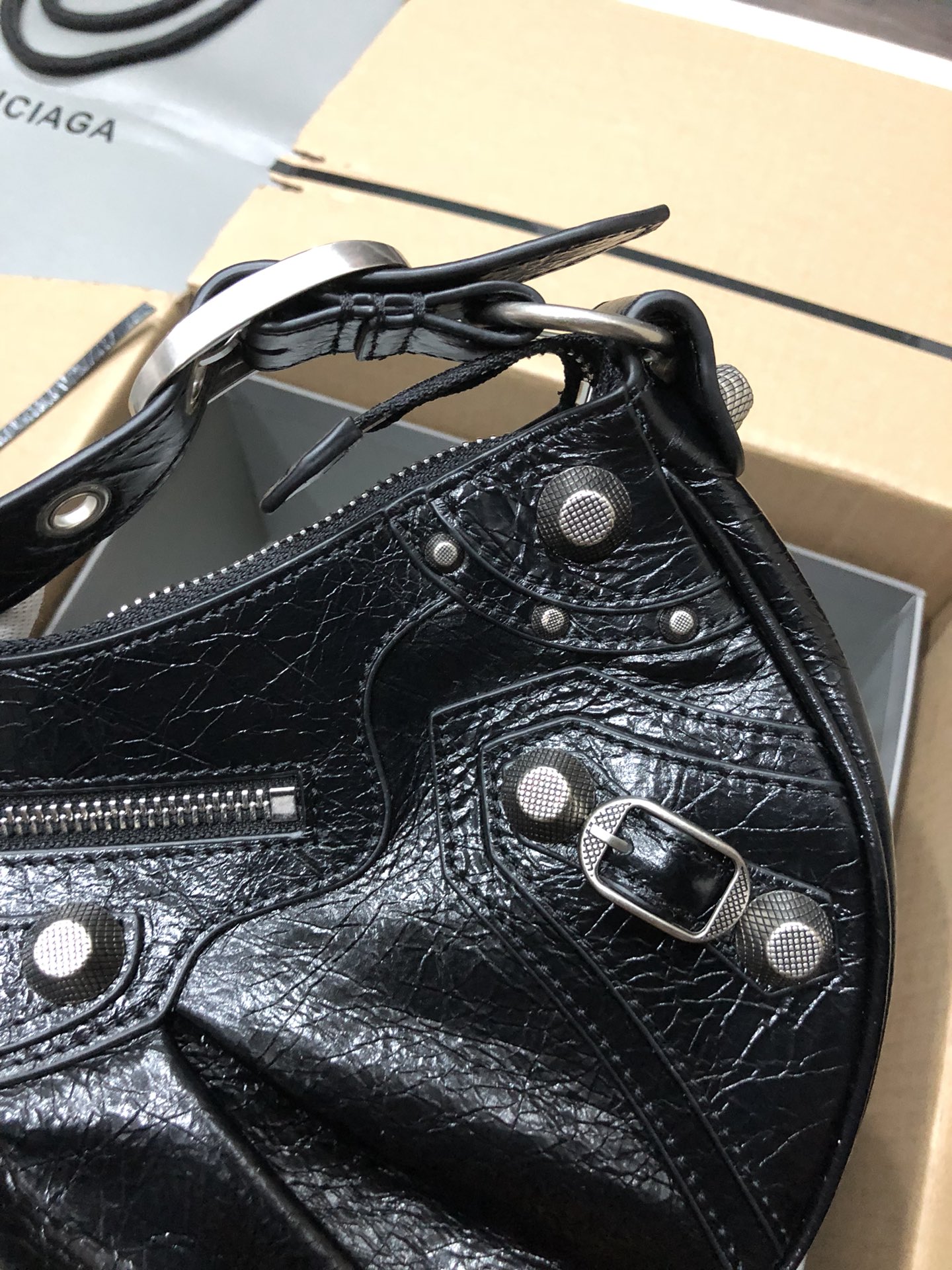 Balenciag Le Cagole Handbags-33*16*8CM