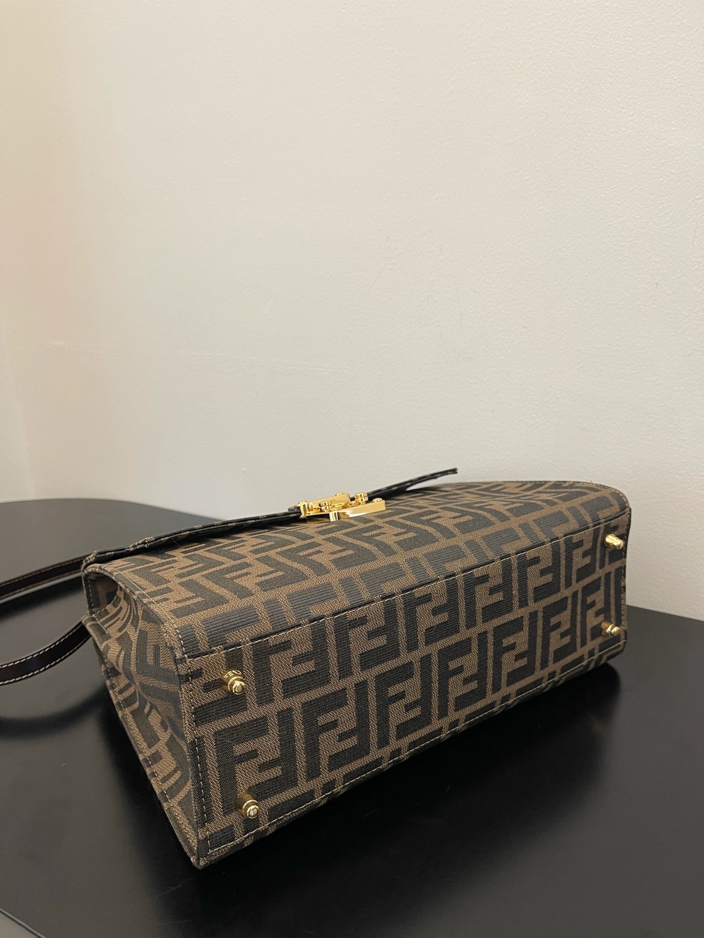F**di vintage handbags-29x22x11cm