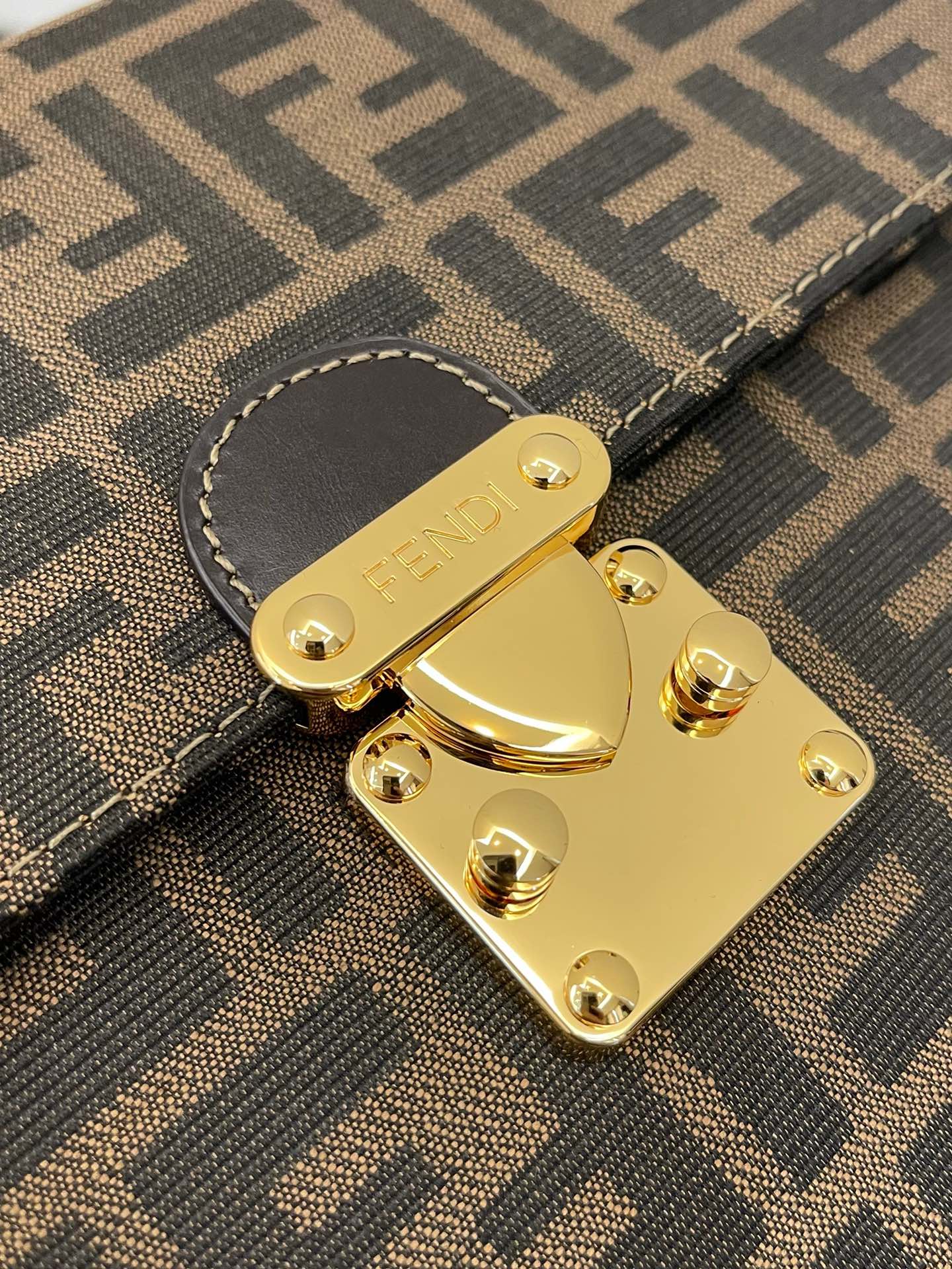 F**di vintage handbags-29x22x11cm