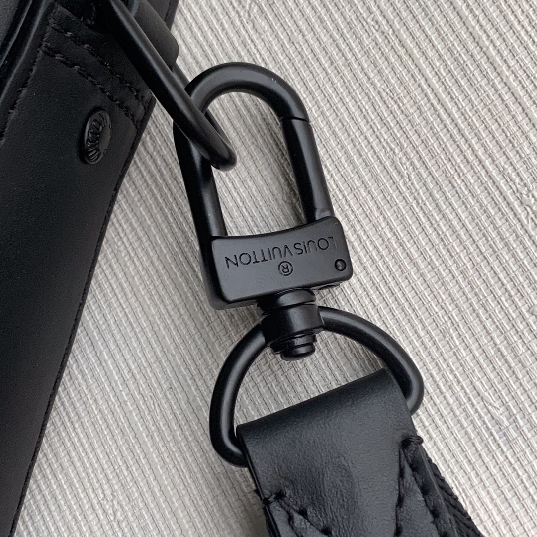l0*is V*t0n duo messenger-m69827-27*4.5*18.5cm