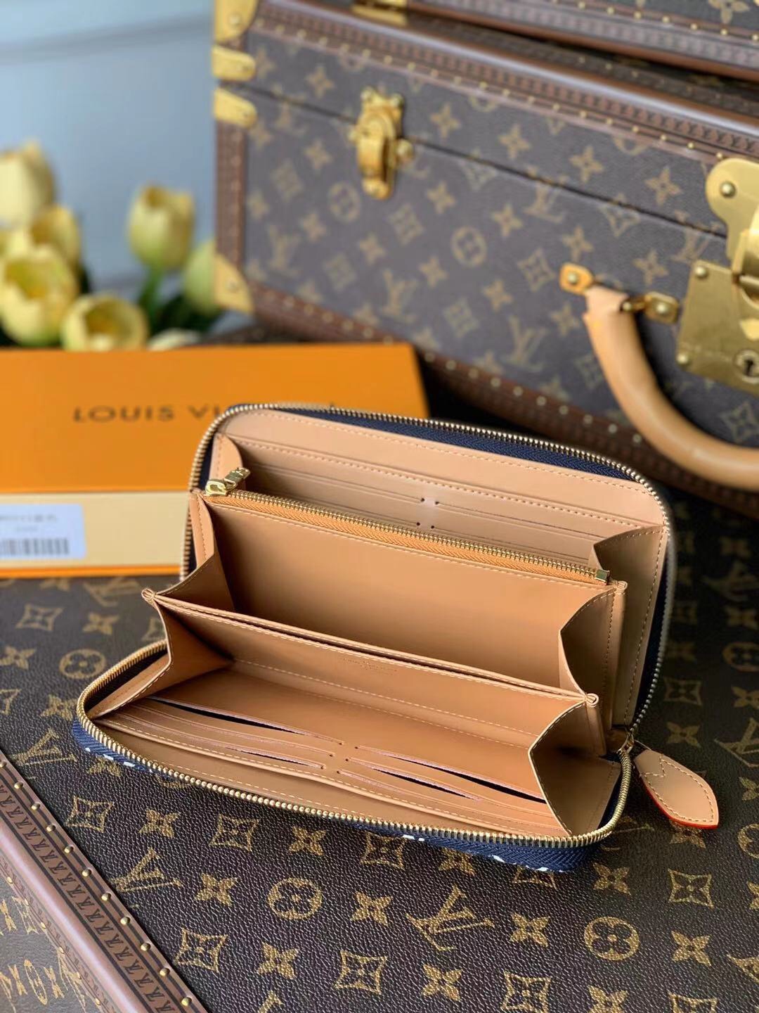 l0*is V*t0n since 1854 zippy wallet m69994-19*10*2cm