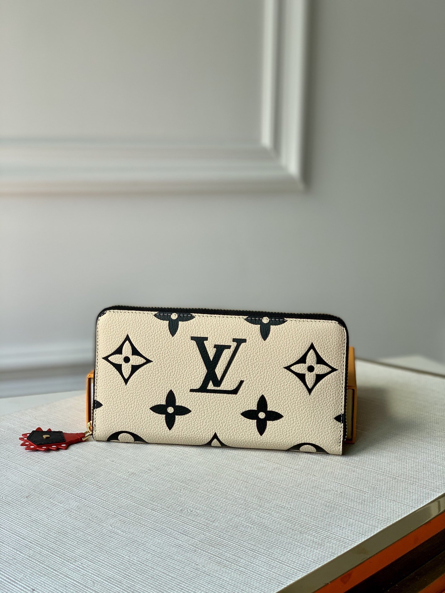 l0*is V*t0n zippy wallet m69520-19*10cm