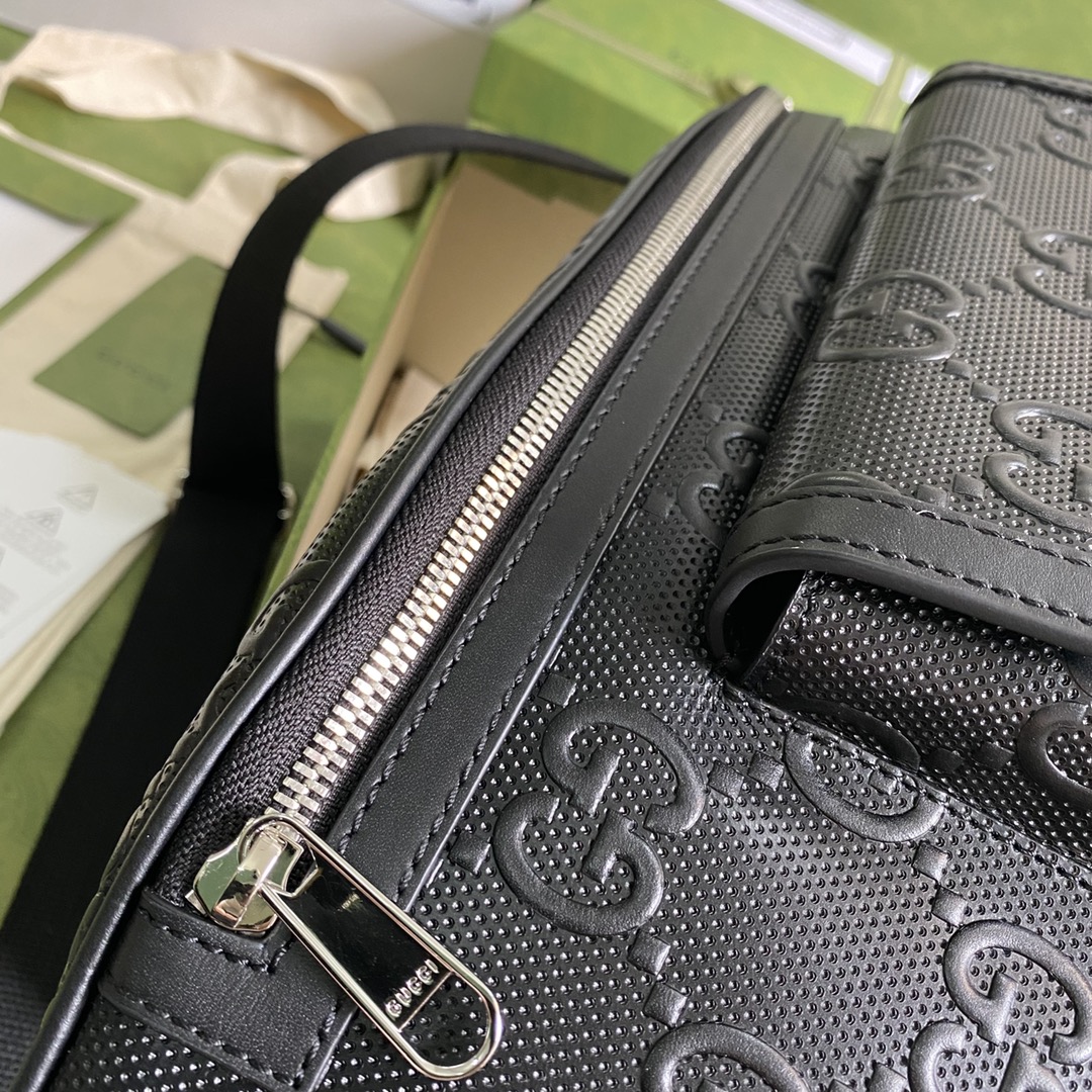 G*u*i waist bag-28×18×8cm
