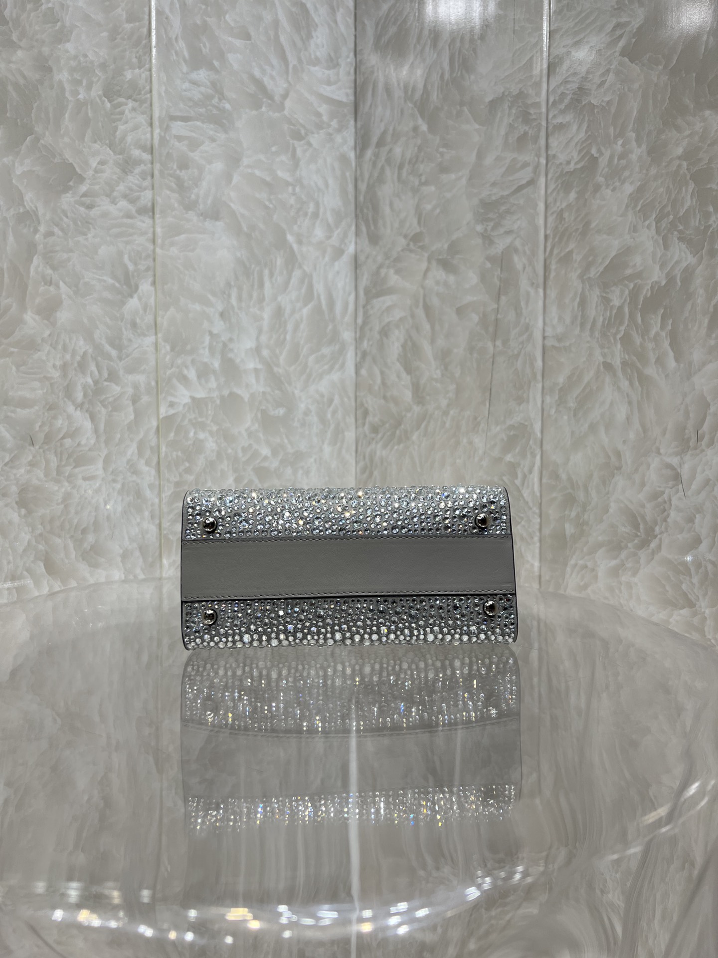 Va1e*ntin0 vlogo signature chain bag-19*13*9cm