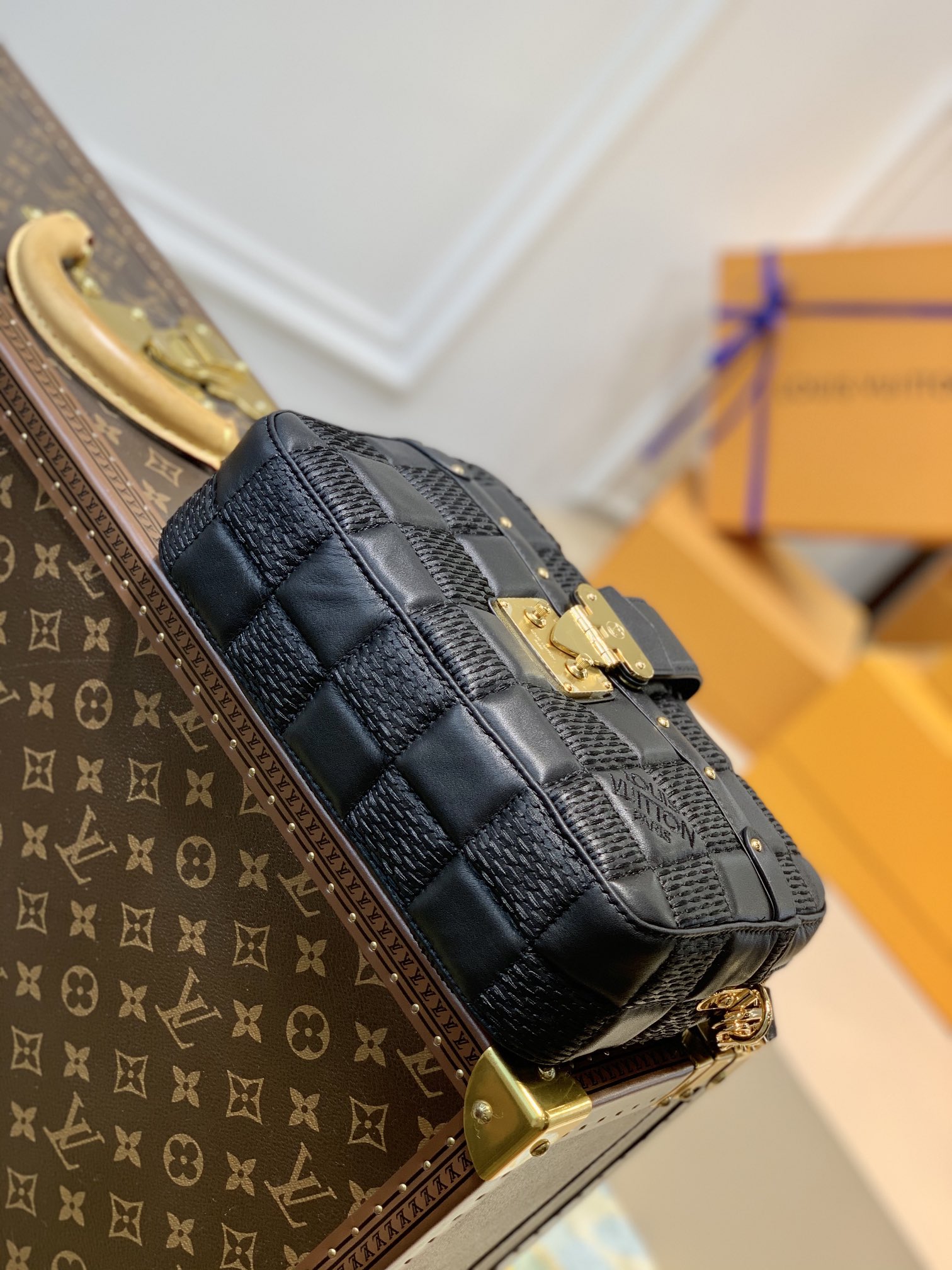 l0*is V*t0n trica bag-25.5*17*7 cm
