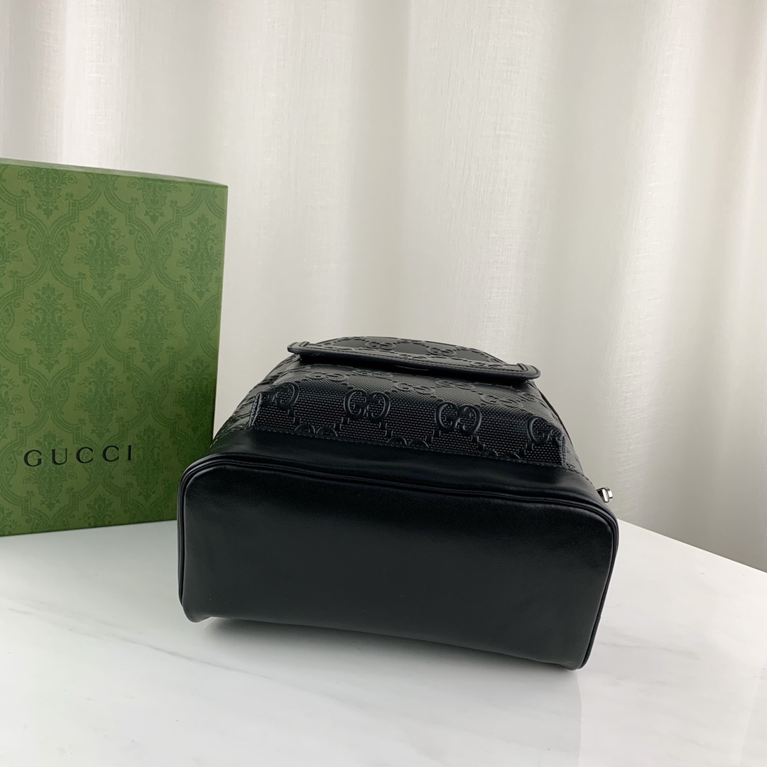 G*u*i backpack-27*37*13cm