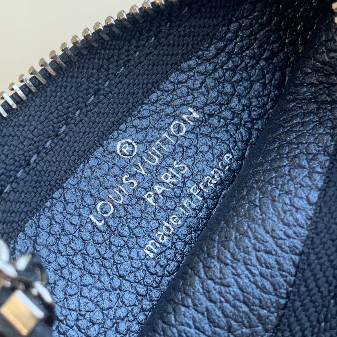 l0*is V*t0n key pouch-13.5*7* 1.5cm