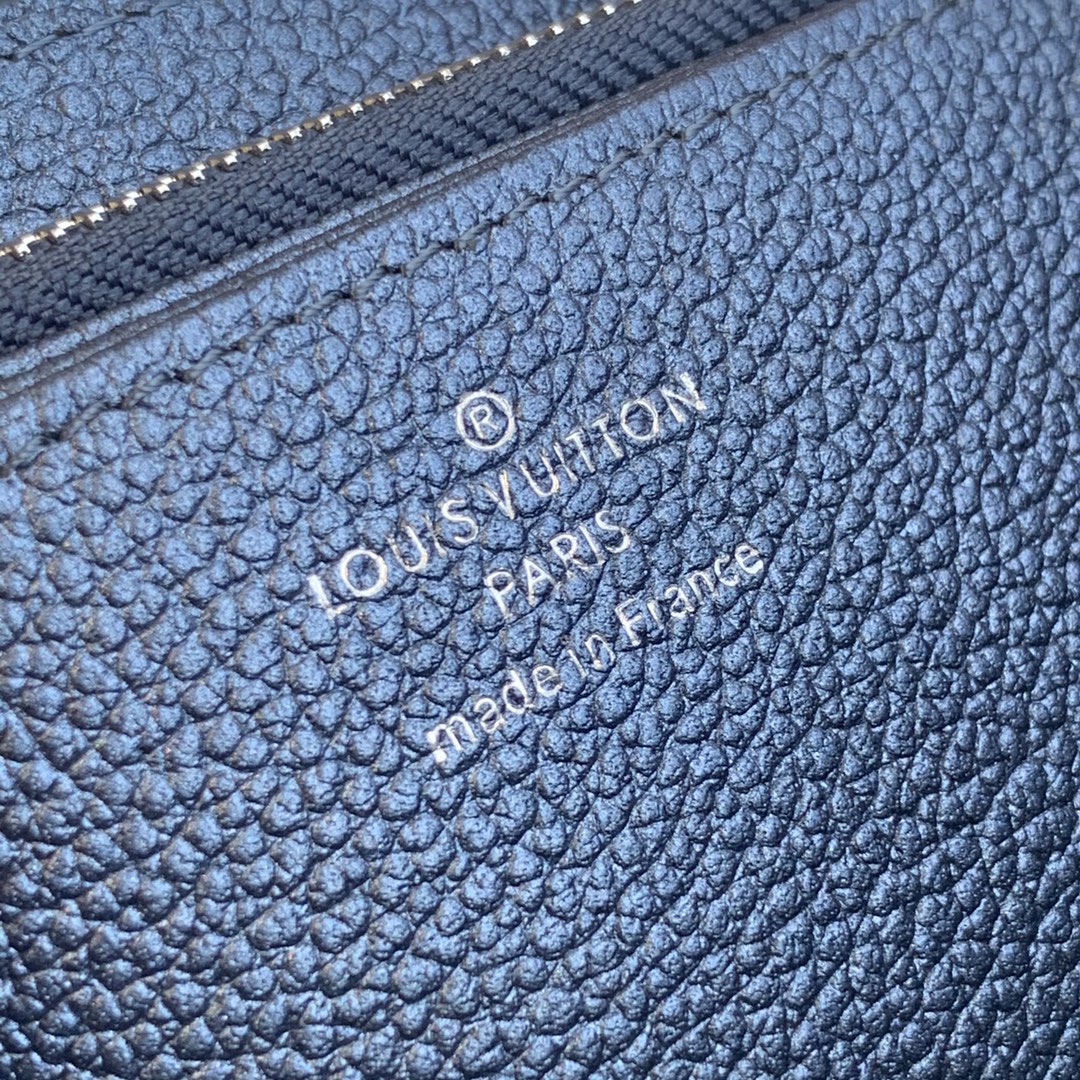l0*is V*t0n zippy wallet m69994-19*10*2cm