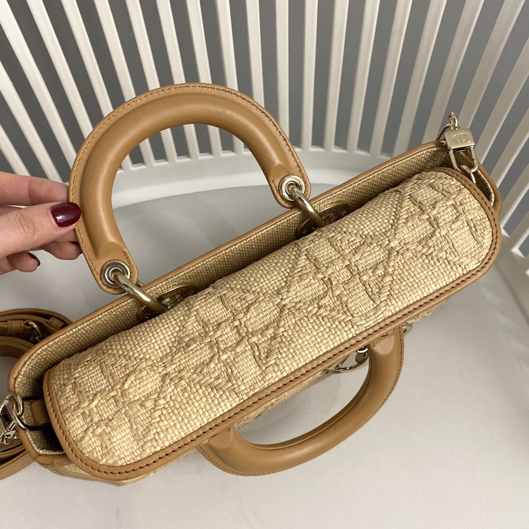 D*or lady bag-26 x 13.5 x 5cm