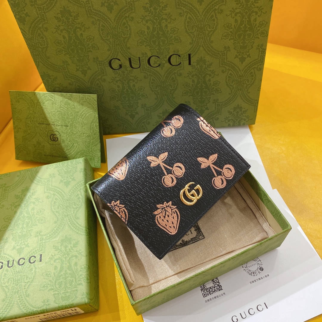 G*u*i wallet-11*8.5*3cm
