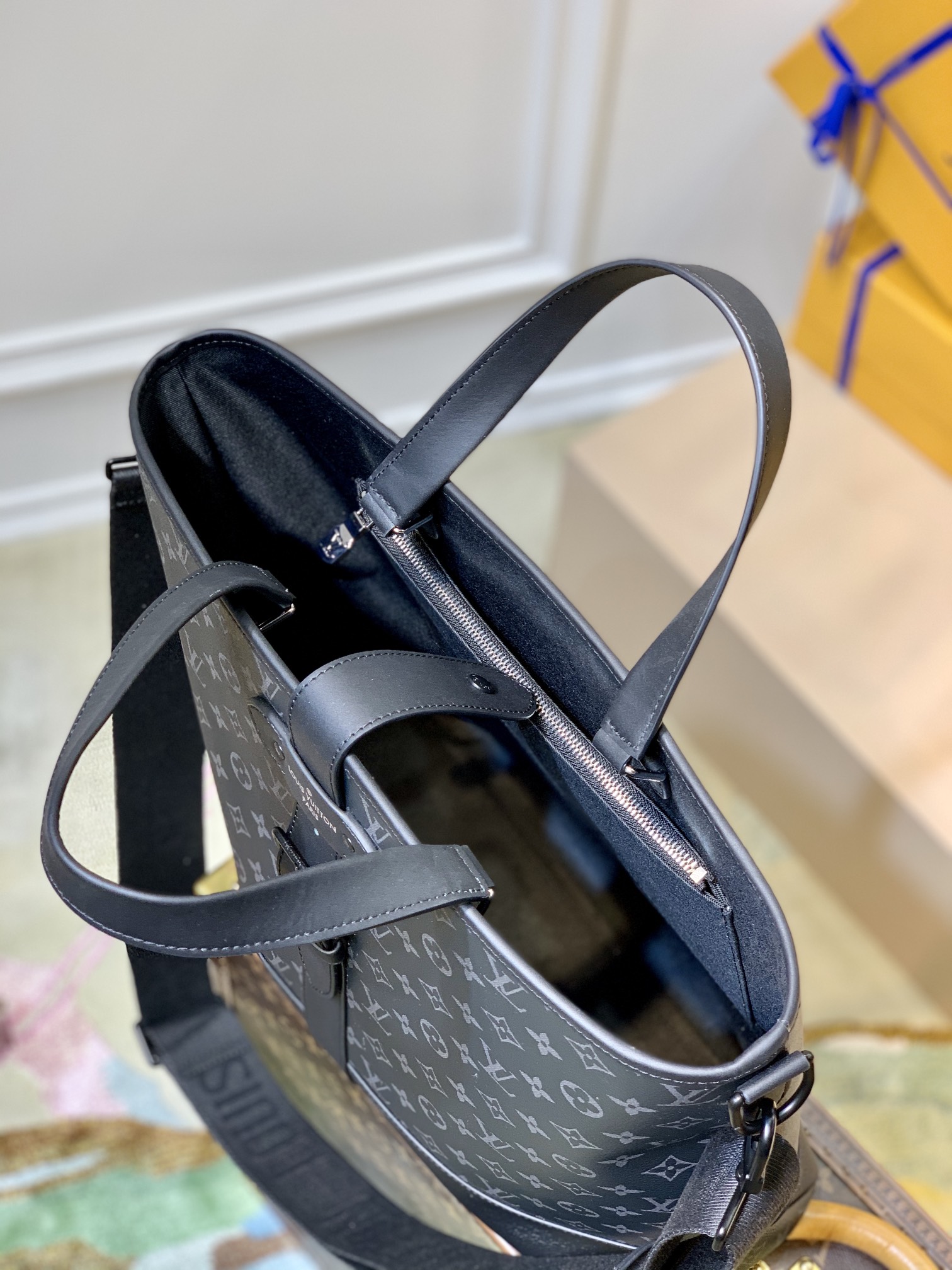 l0*is V*t0n m45914 monogram eclipse saumur-38*37*13m