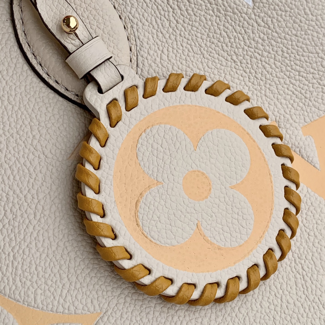 l0*is V*t0n by the pooll onthego handbag-35*27*14cm