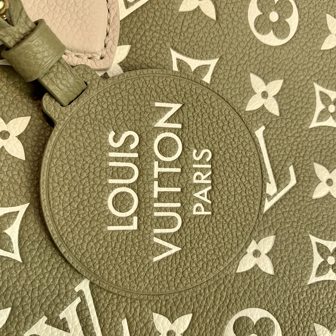 l0*is V*t0n spring in the city onthego handbag-35*27*14cm