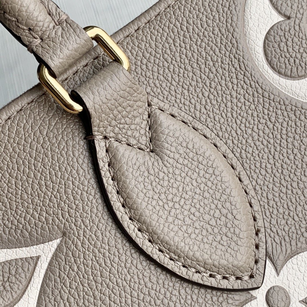 l0*is V*t0n small onthego handbag-35*28*15cm