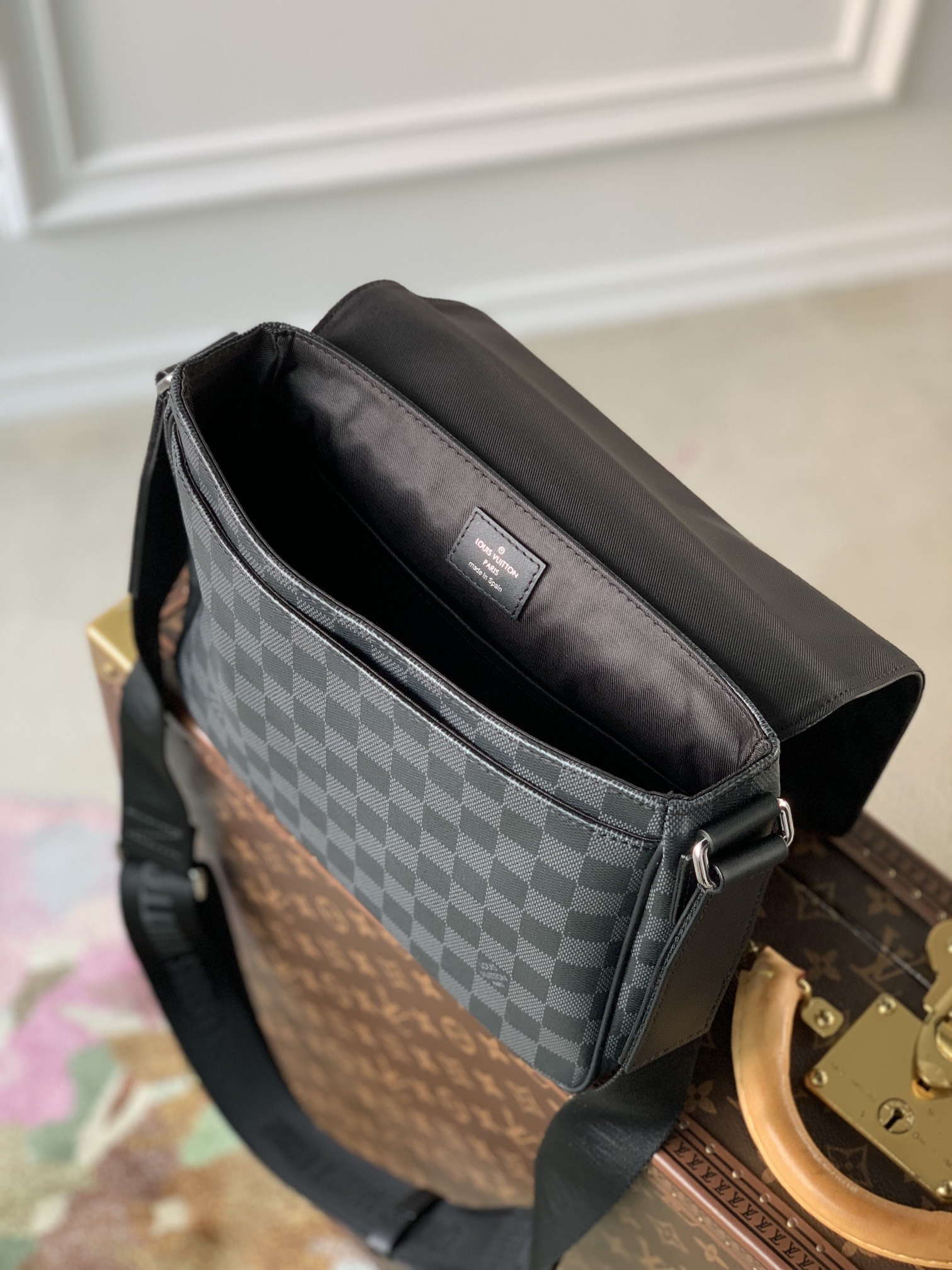 l0*is V*t0n district messenger bag-m46255-26*20*7cm