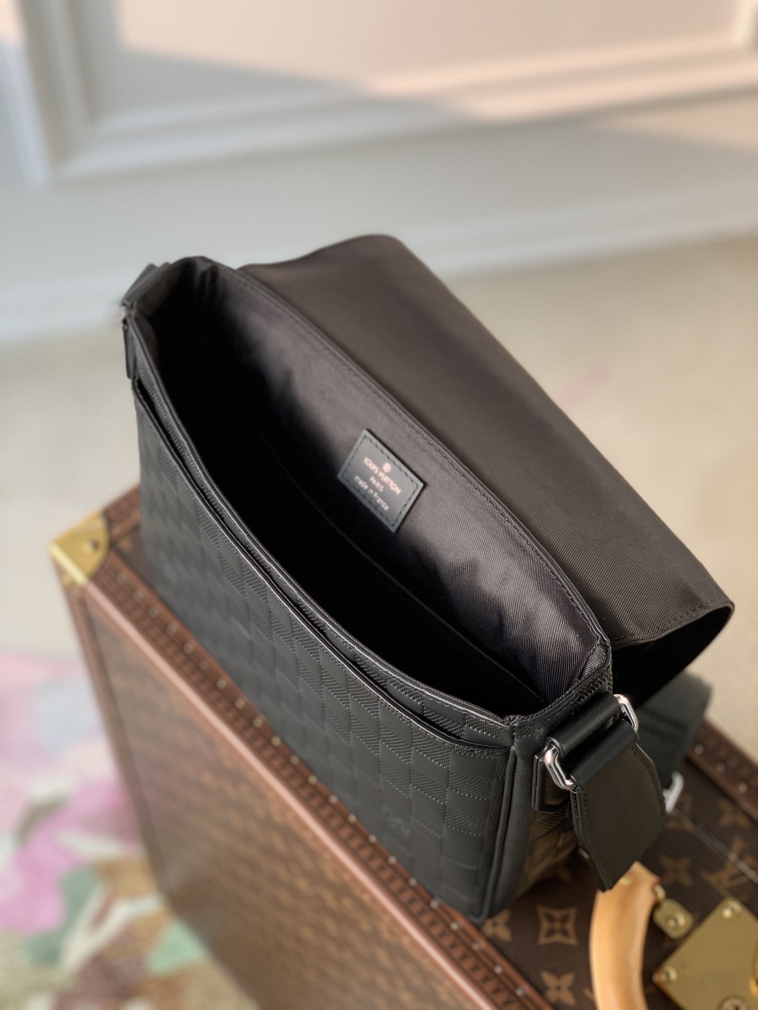 l0*is V*t0n district messenger bag-m46255-26*20*7cm