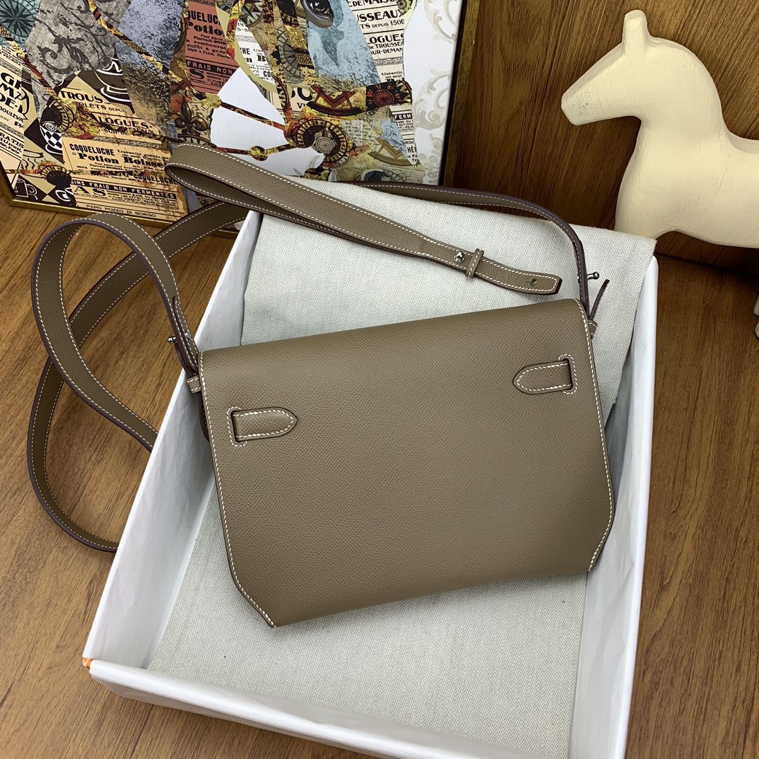 H**me5 Epsom Kelly Depeches 25 Pouch-29CM