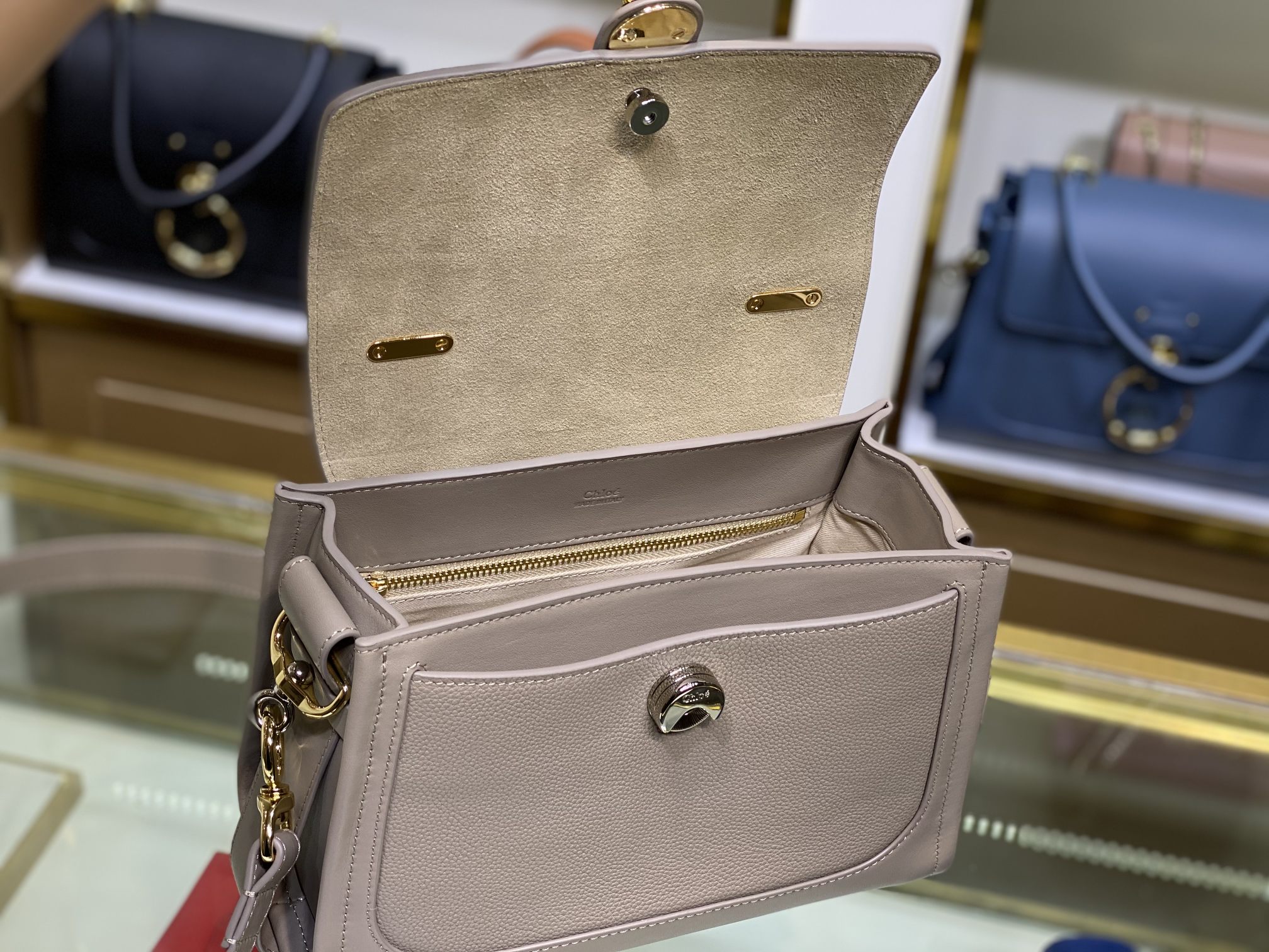 Ch10e tess bag-21*8*17cm